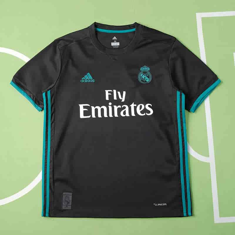 Real Madrid 17-18 Away Retro