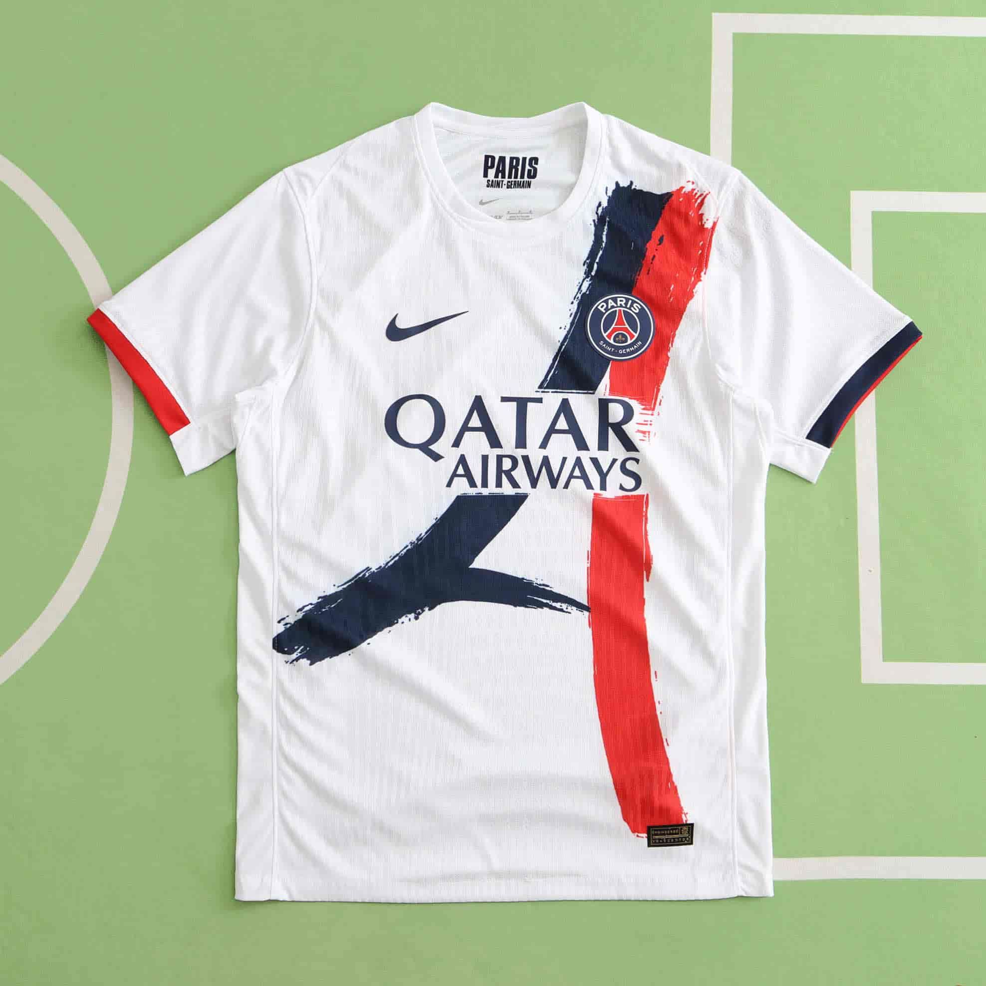 Paris Saint-Germain 24-25 Away