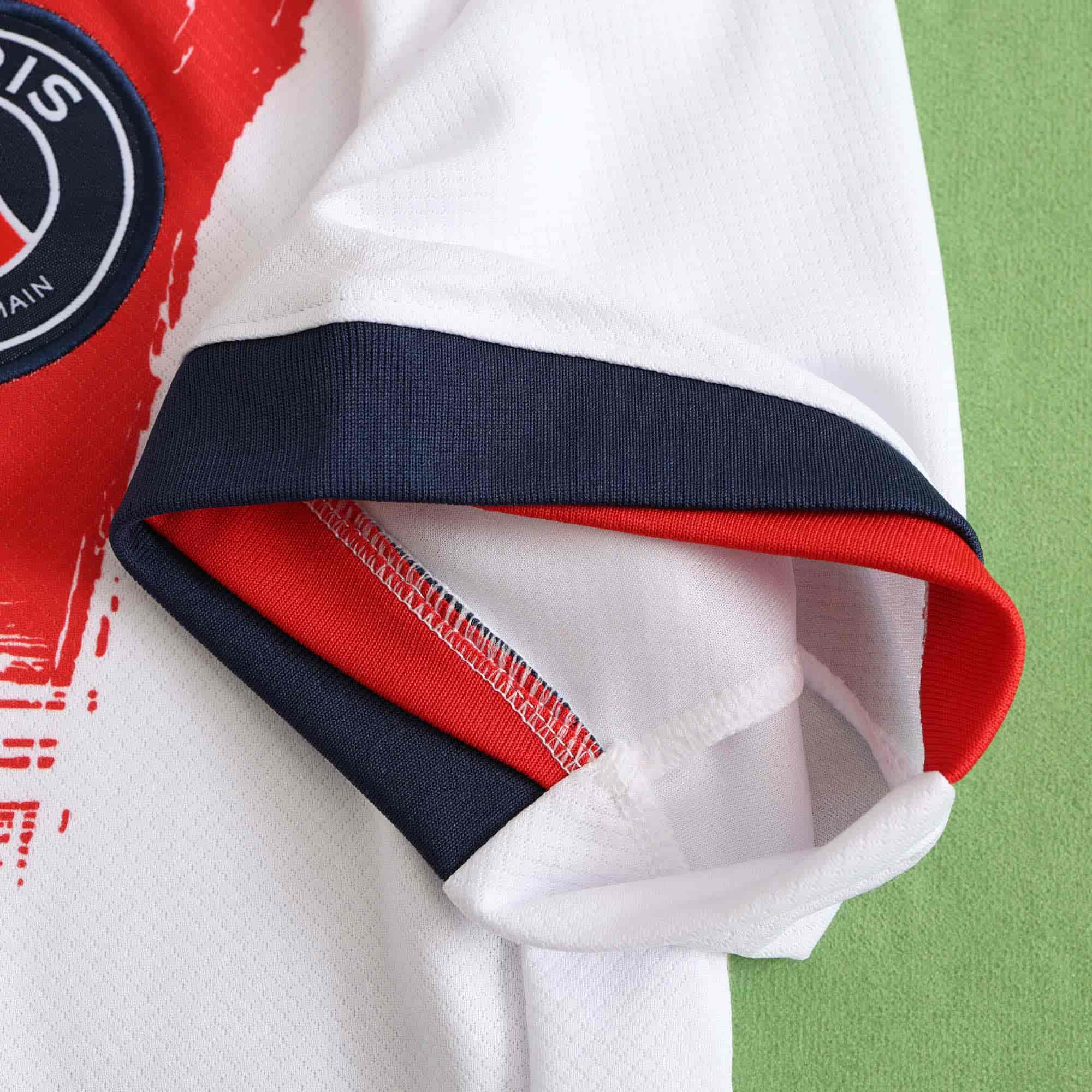 Paris Saint-Germain 24-25 Away