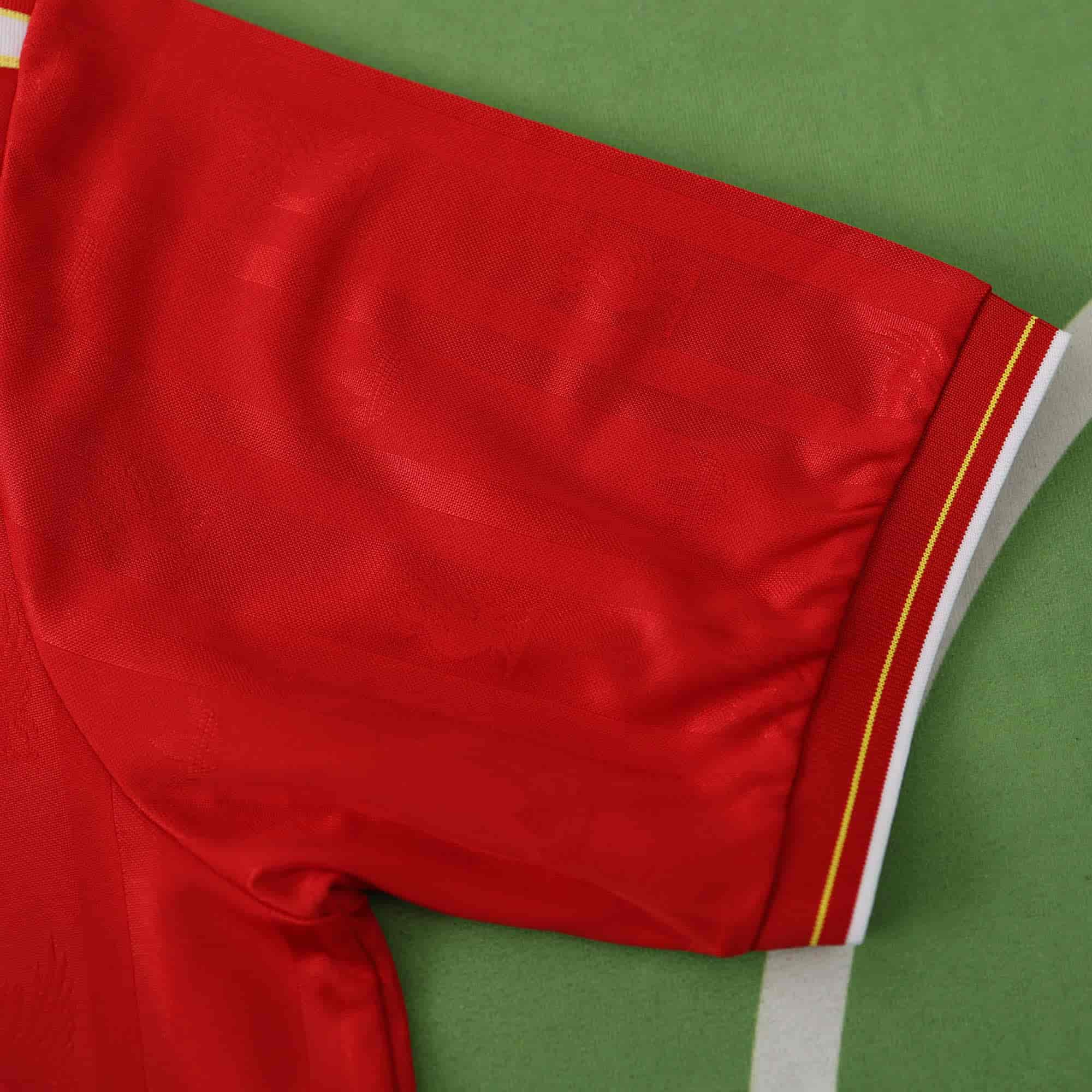 Liverpool 85-86 Home Retro