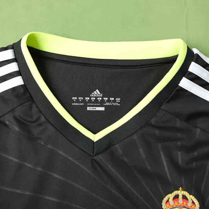 Real Madrid 10-11 Away Retro