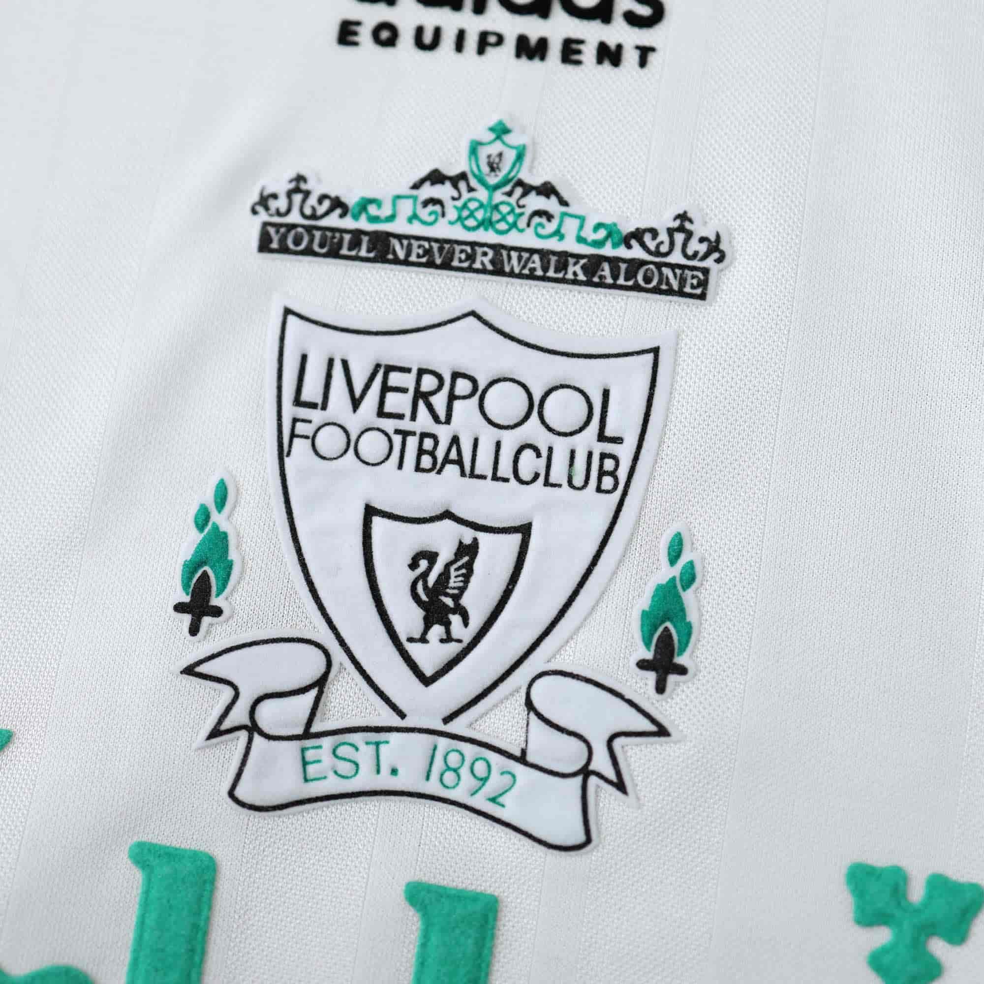 Liverpool 93-94 Away Retro