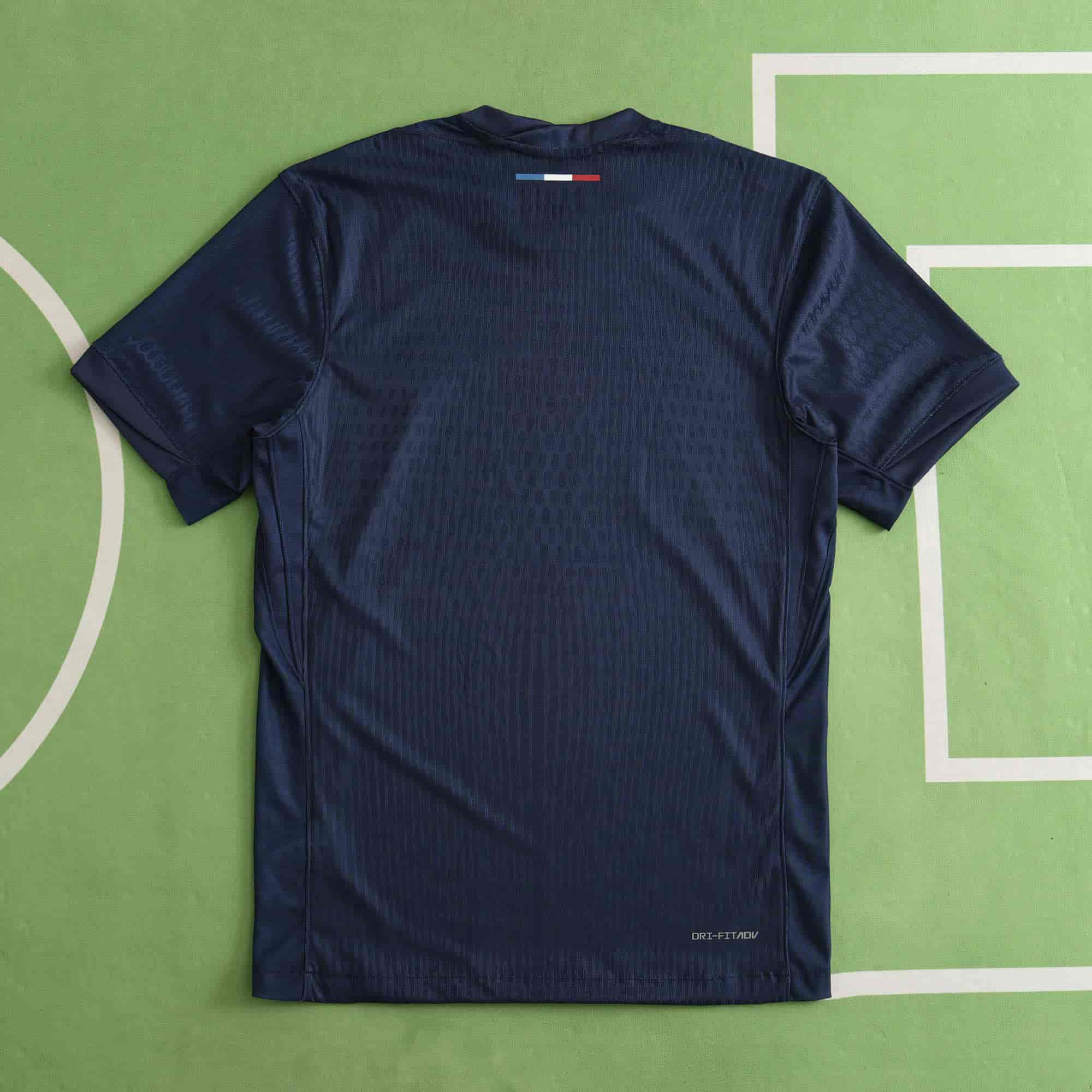 Paris Saint-Germain 24-25 Home