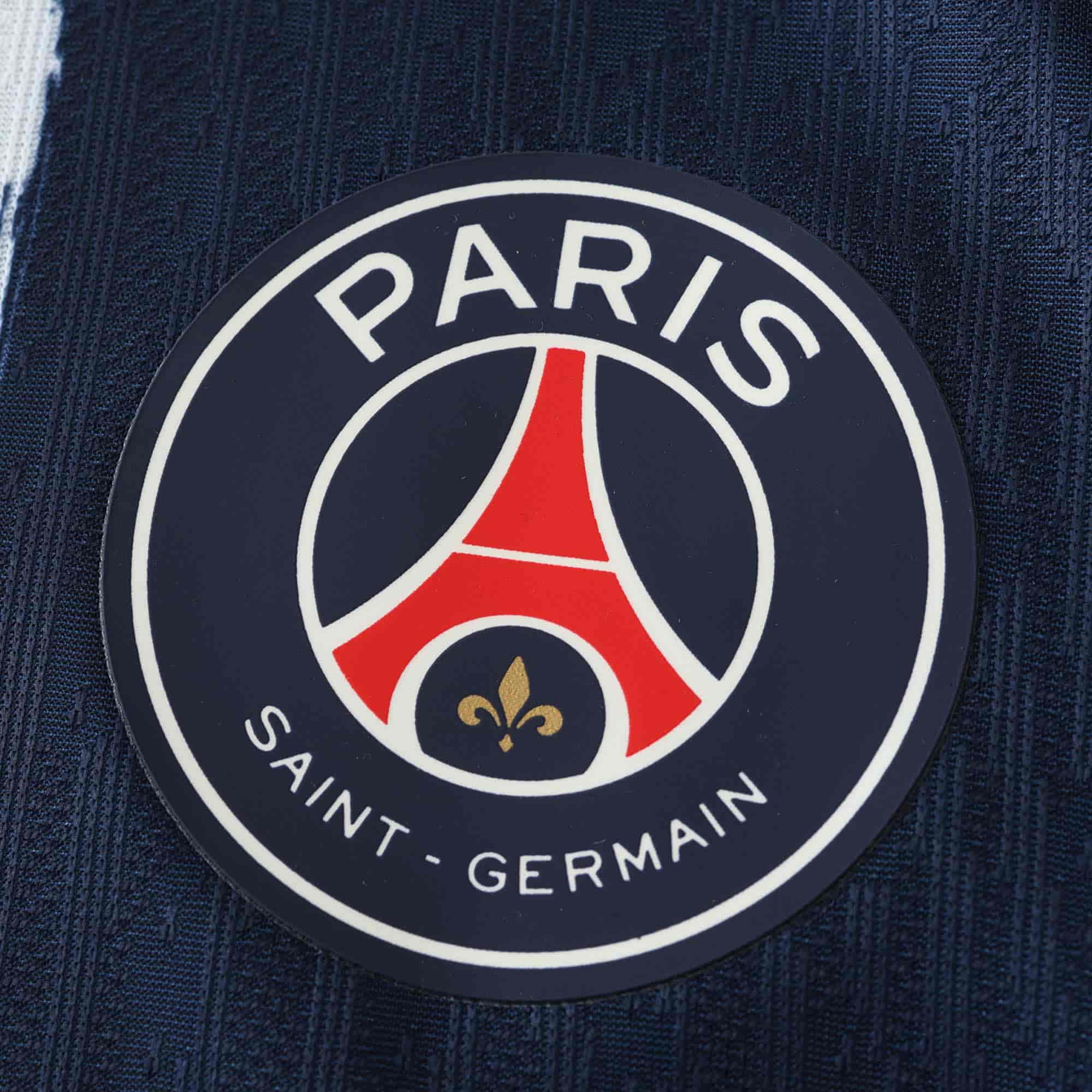 Paris Saint-Germain 24-25 Home Long Sleeved