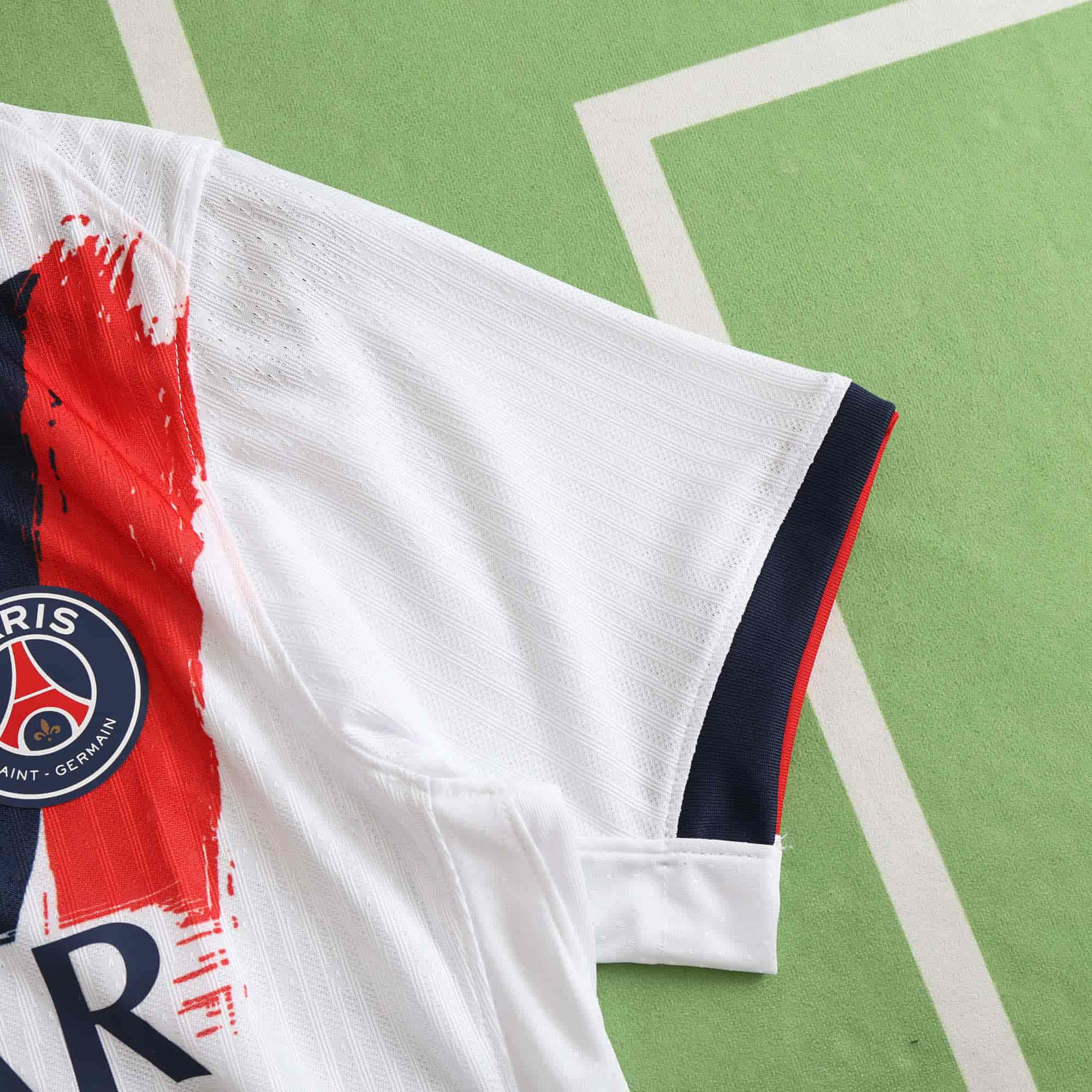 Paris Saint-Germain 24-25 Away