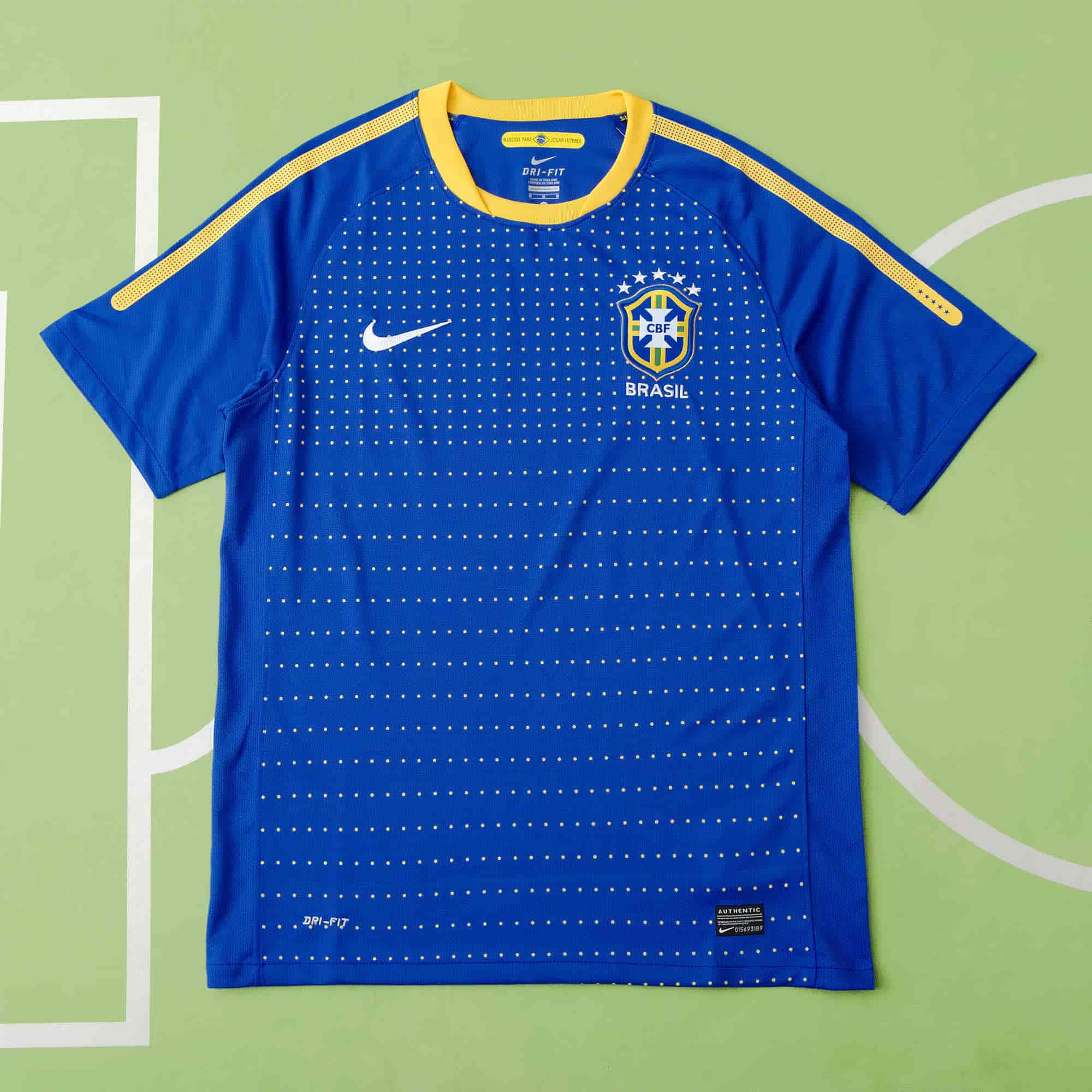 Brazil 10-11 Away Retro