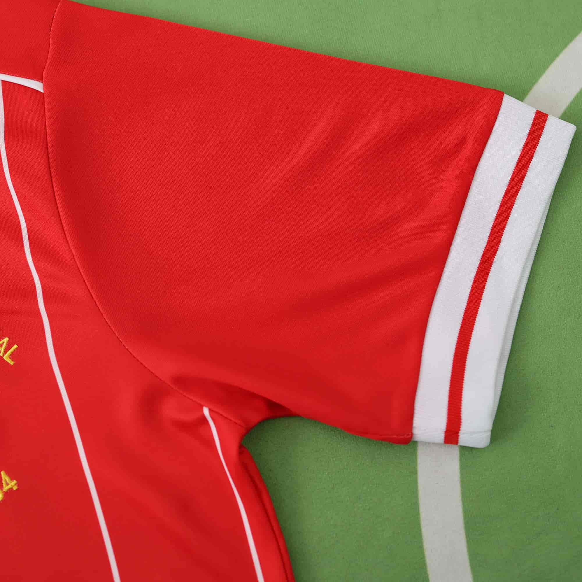 Liverpool 84-85 Home Retro