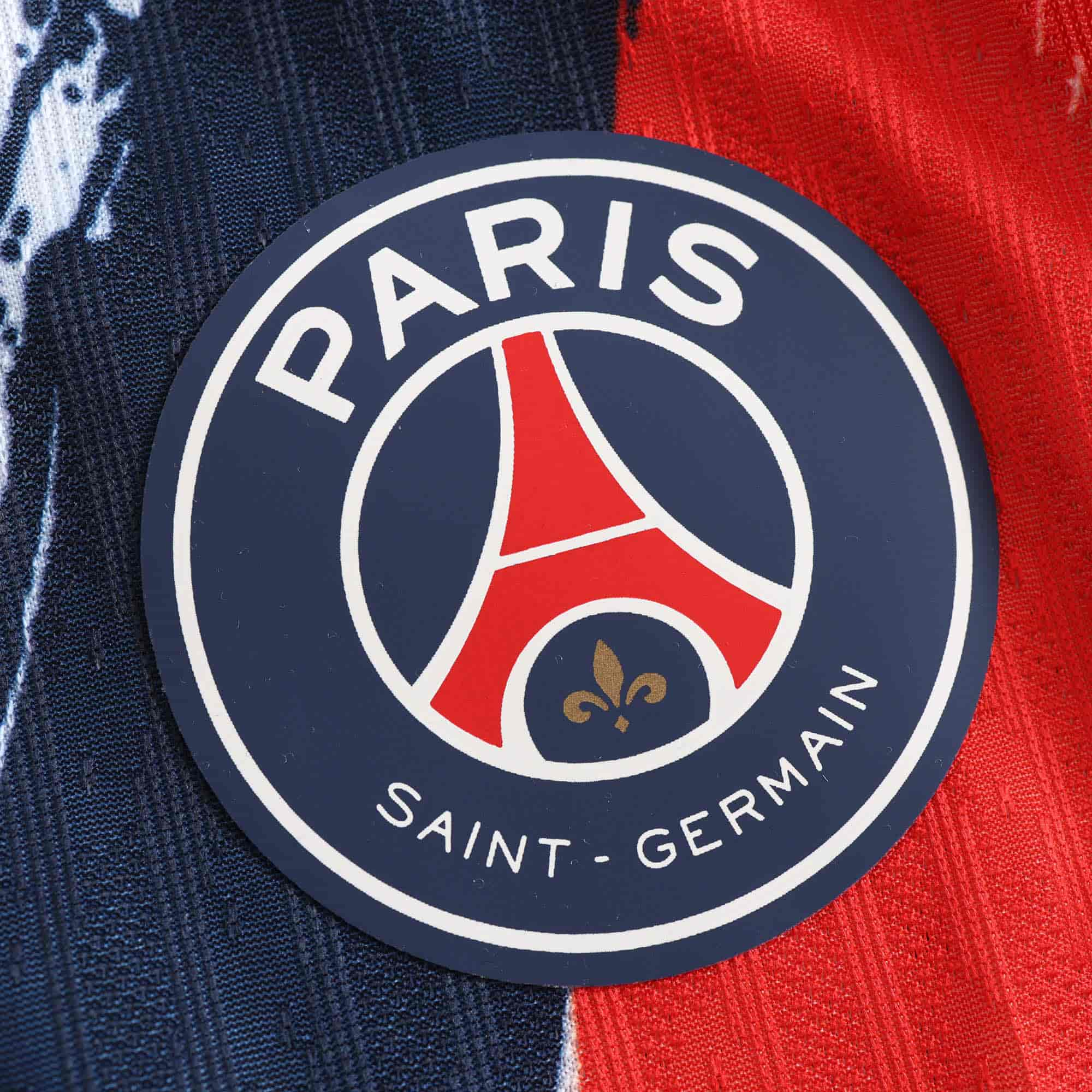 Paris Saint-Germain 24-25 Away