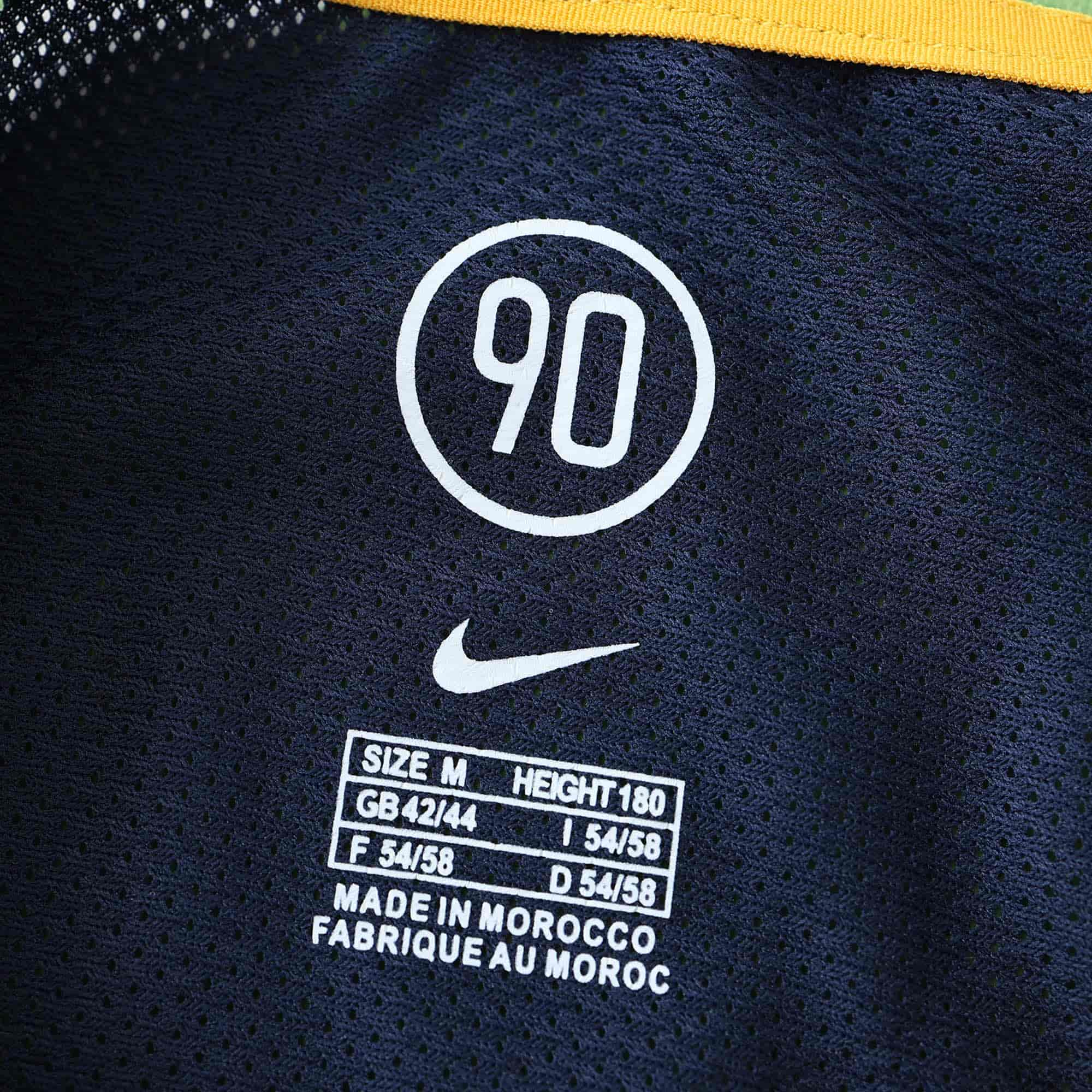 Juventus 04-05 Away Retro