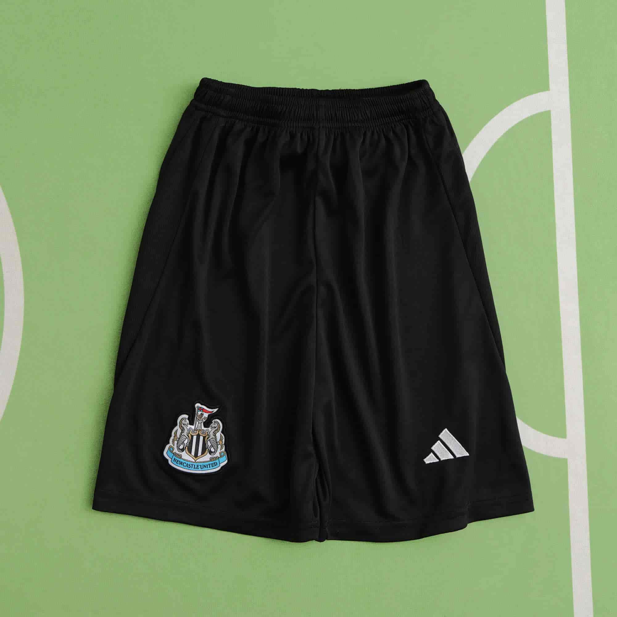 Newcastle United 24-25 Home Kids