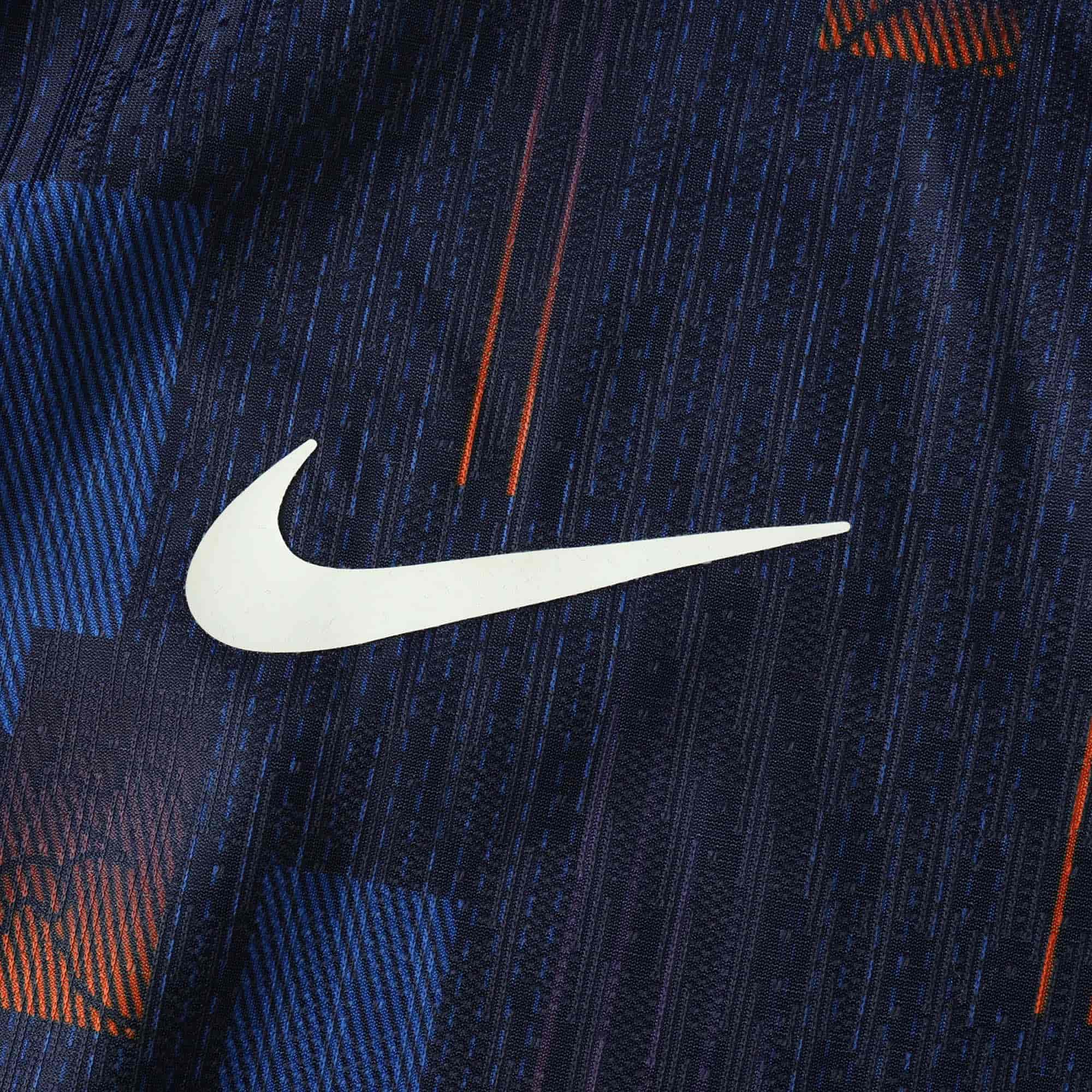 Netherlands 24-25 Away