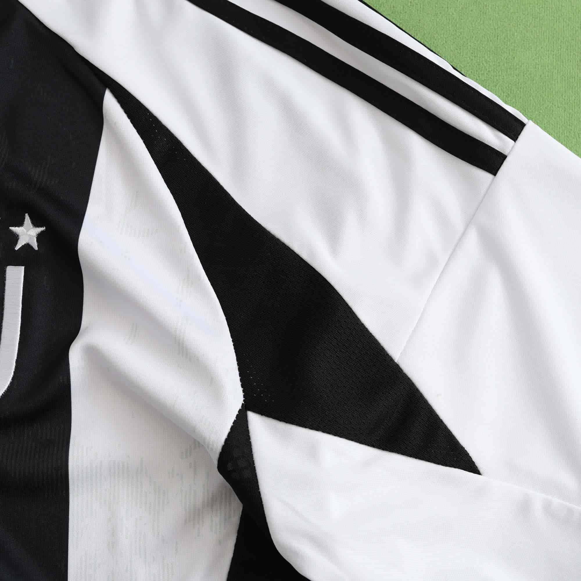 Juventus 24-25 Home