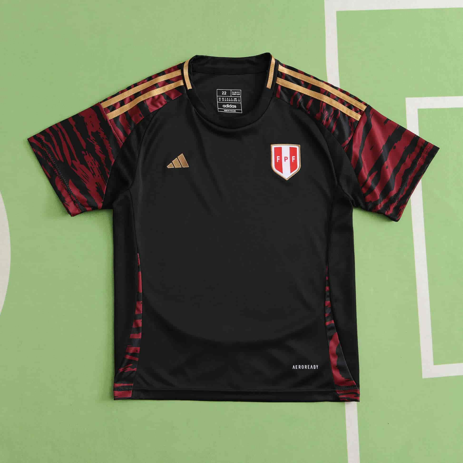 Peru 24-25 Away Kids