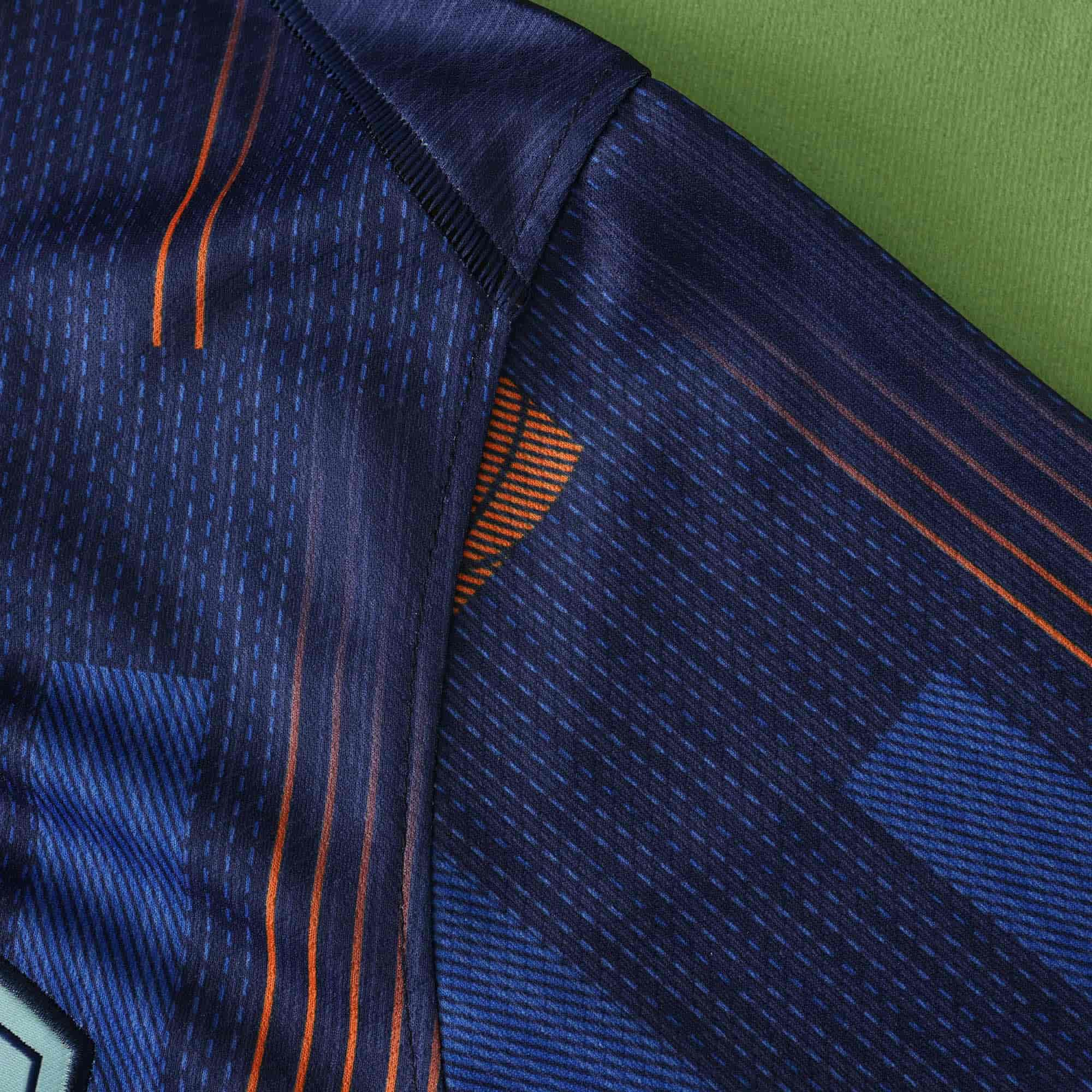 Netherlands 24-25 Away