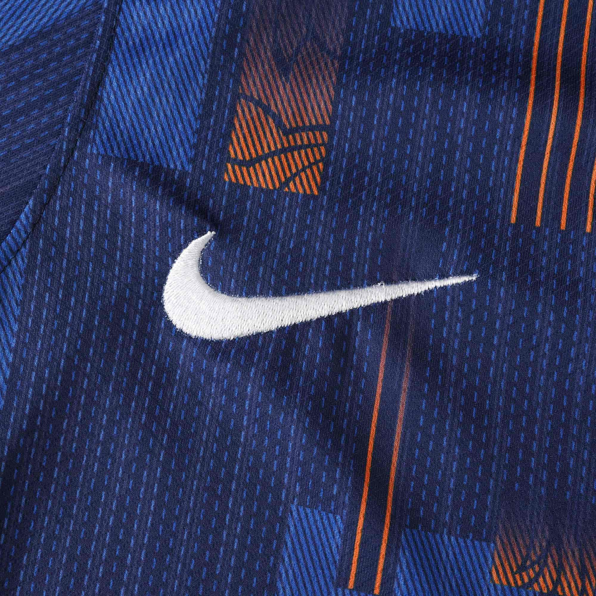 Netherlands 24-25 Away