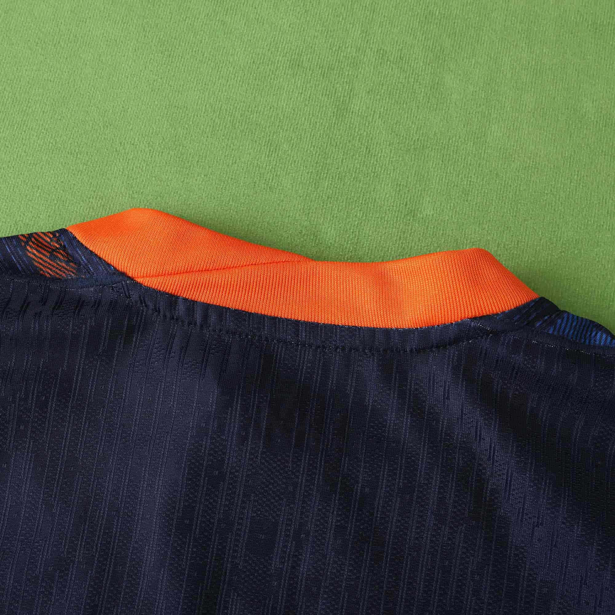 Netherlands 24-25 Away