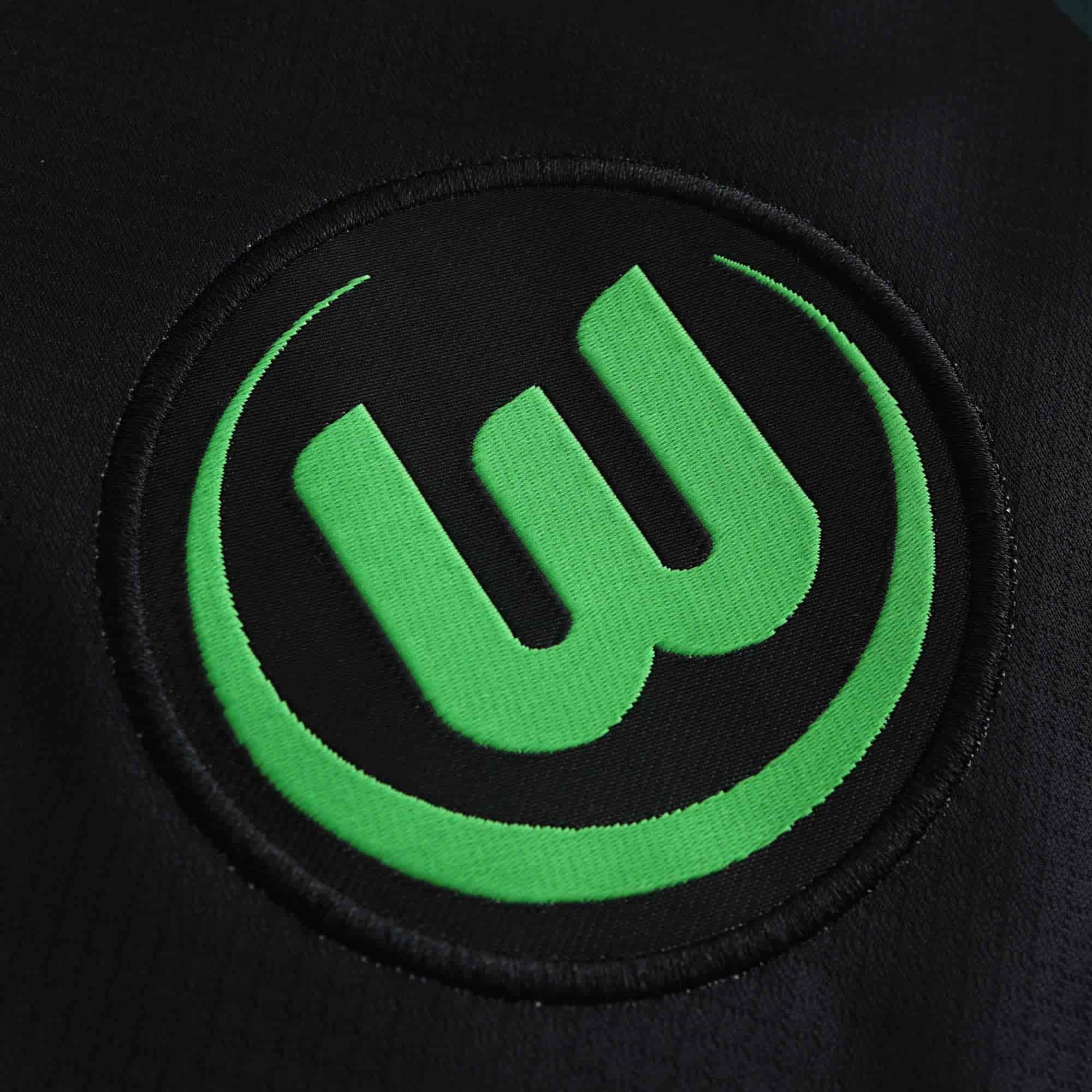 Wolfsburg 24-25 Away