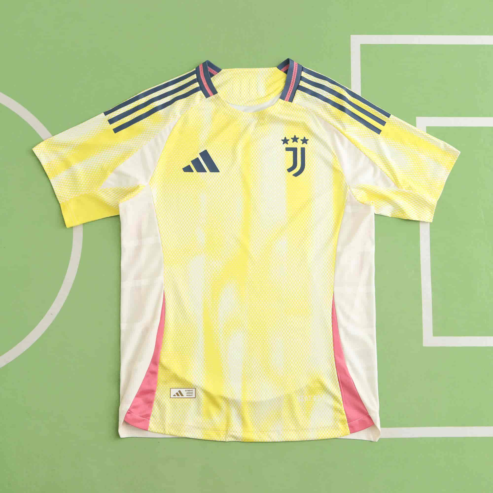 Juventus 24-25 Away