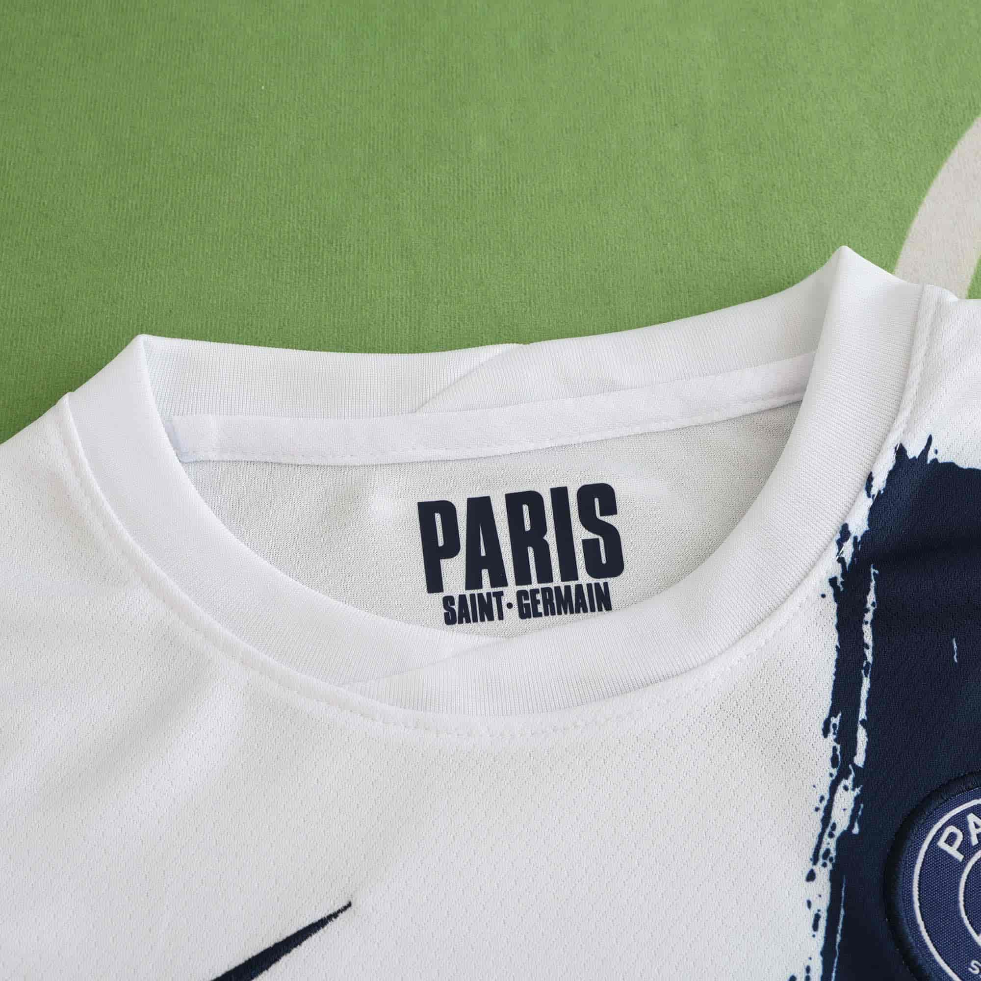 Paris Saint-Germain 24-25 Away Kids