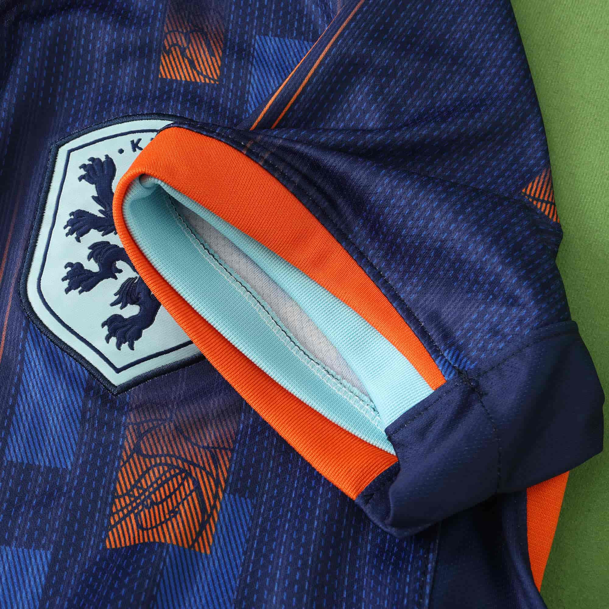 Netherlands 24-25 Away