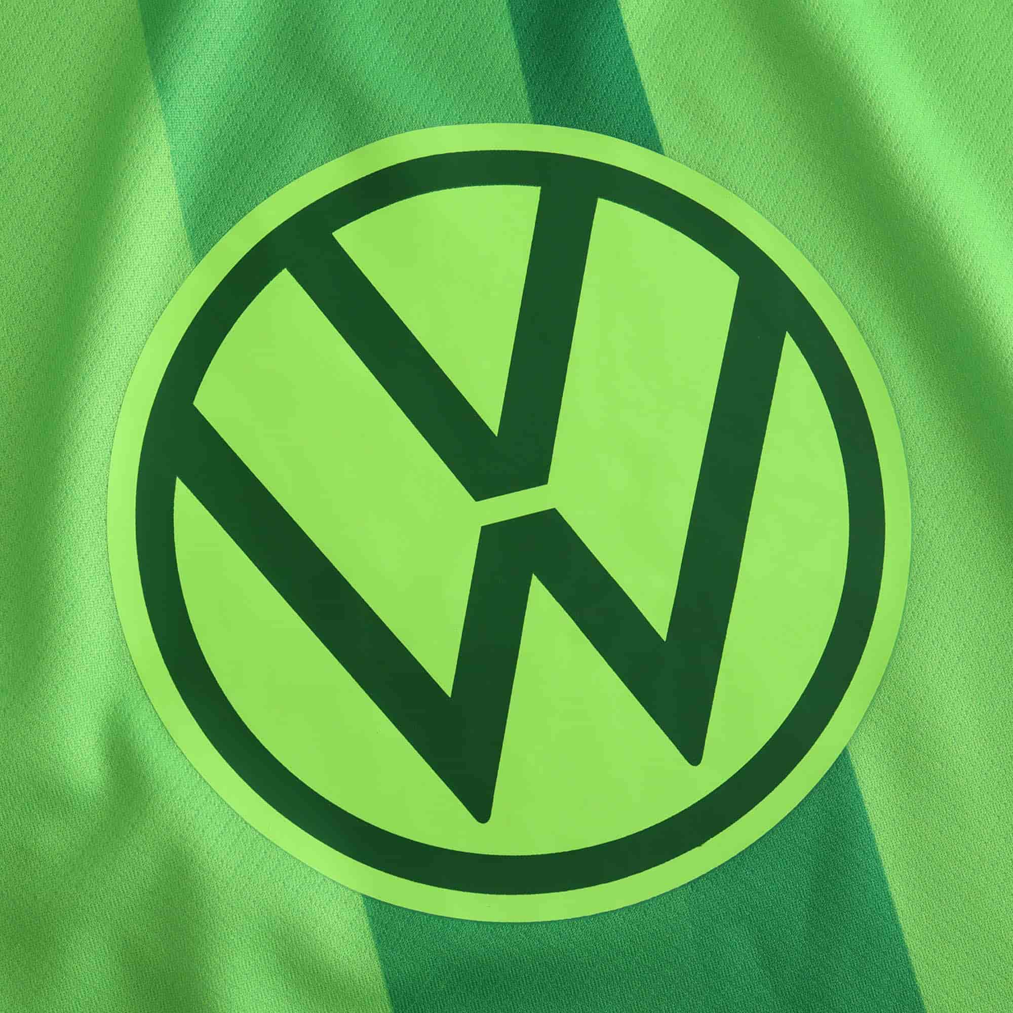 Wolfsburg 24-25 Home