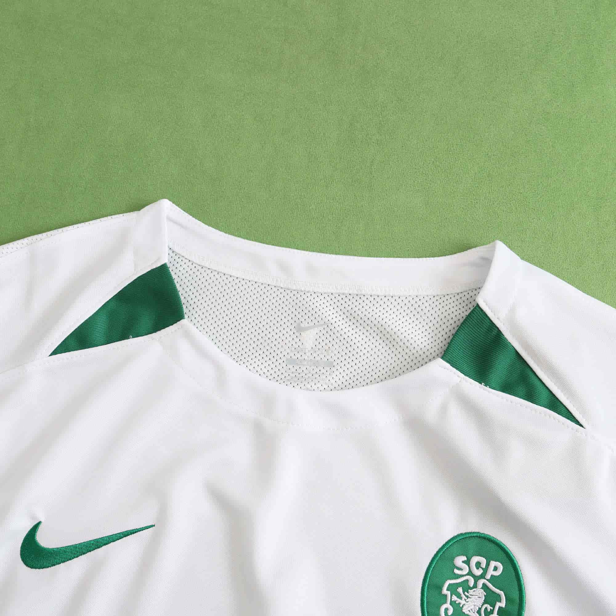 Sporting CP 24-25 Away