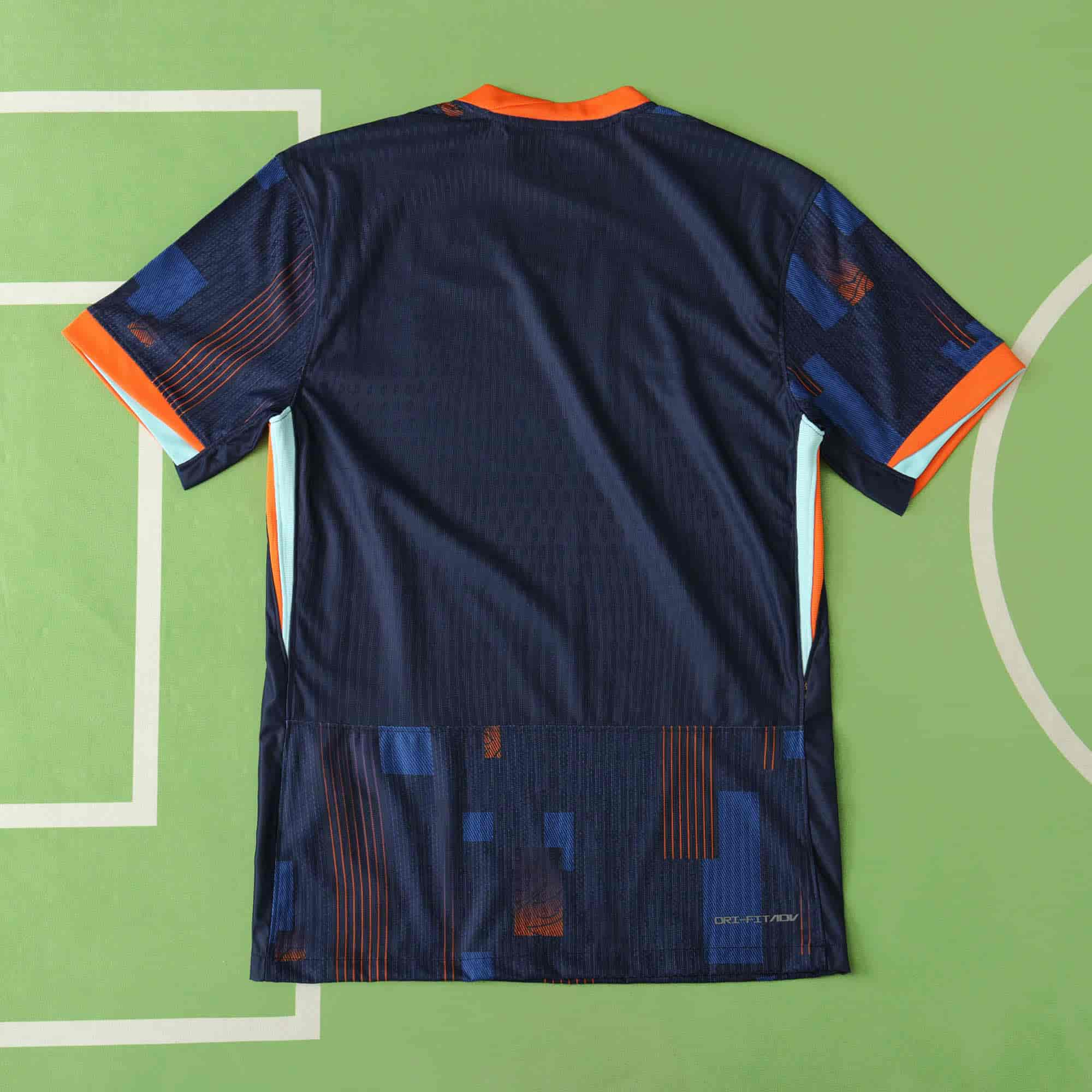 Netherlands 24-25 Away