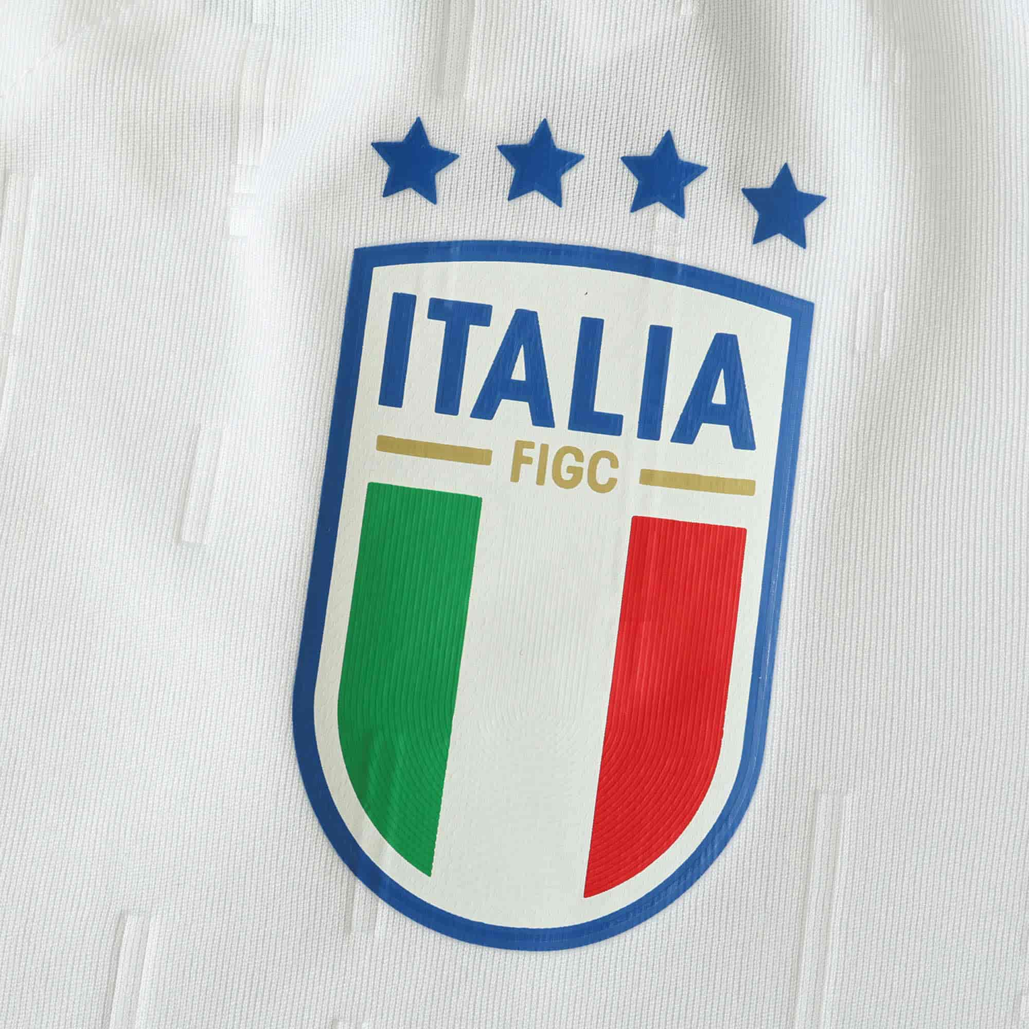 Italy 24-25 Away