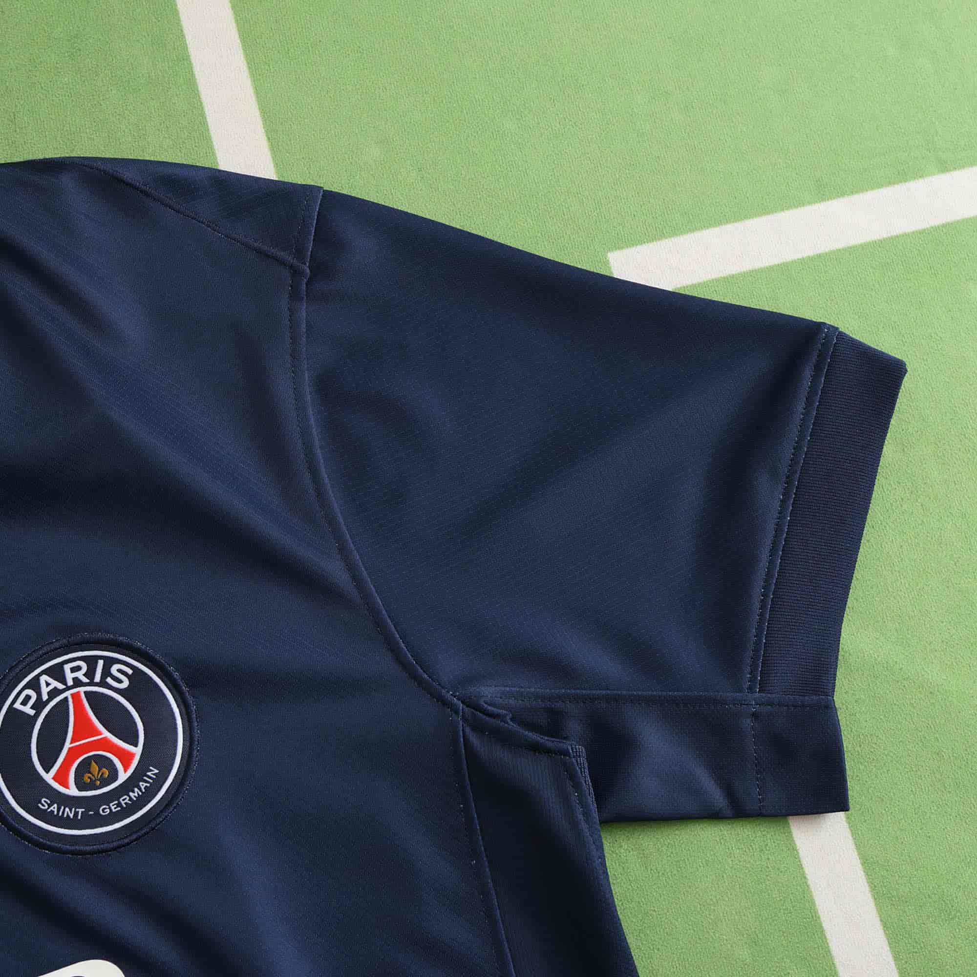 Paris Saint-Germain 24-25 Home