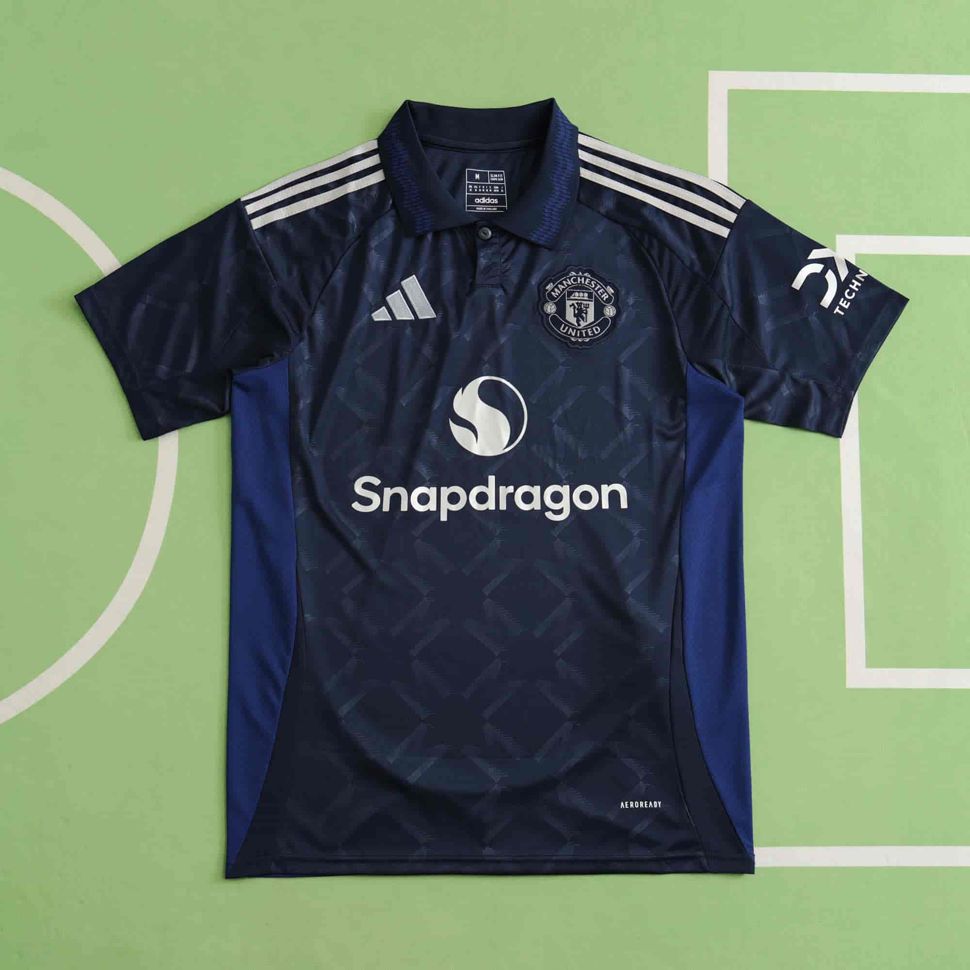 Manchester United 24-25 Away