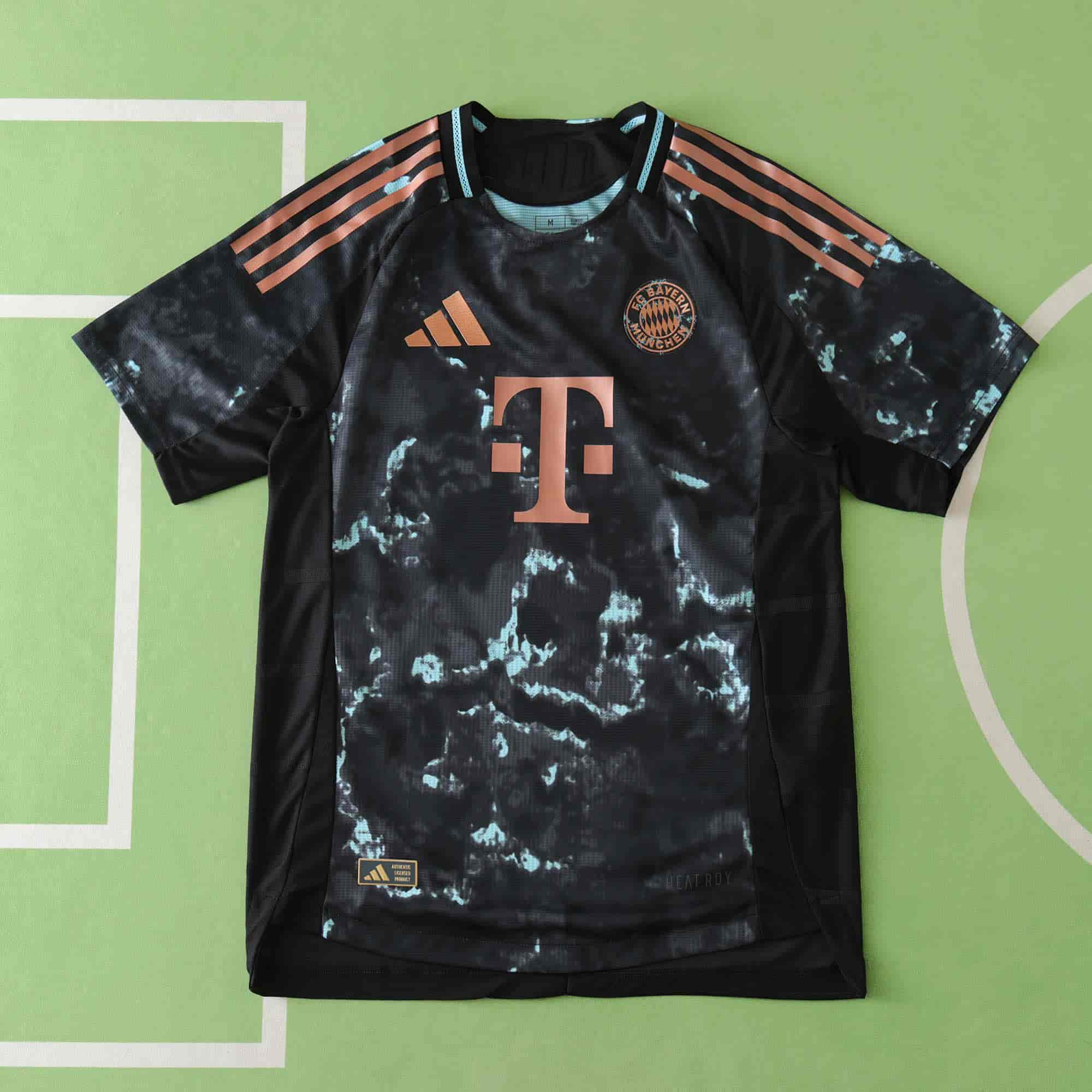 Bayern Munich 24-25 Away