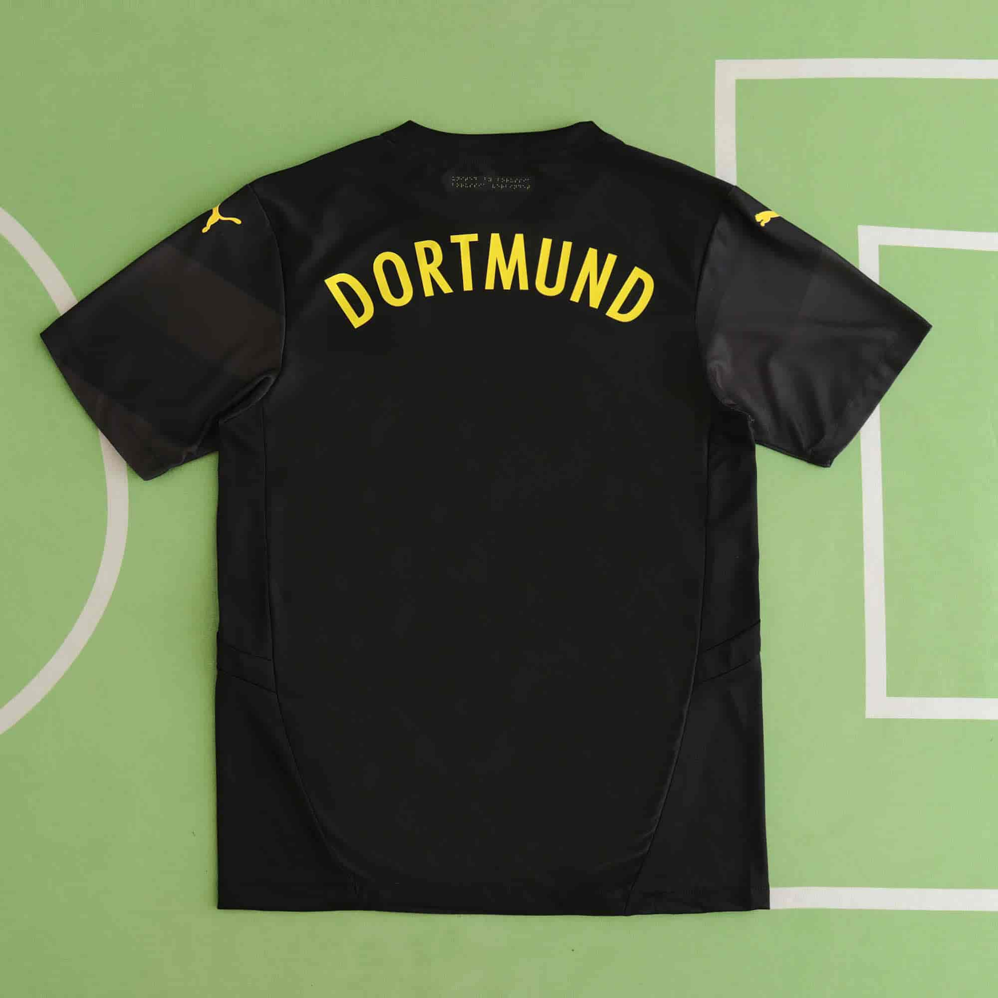 Borussia Dortmund 24-25 Away