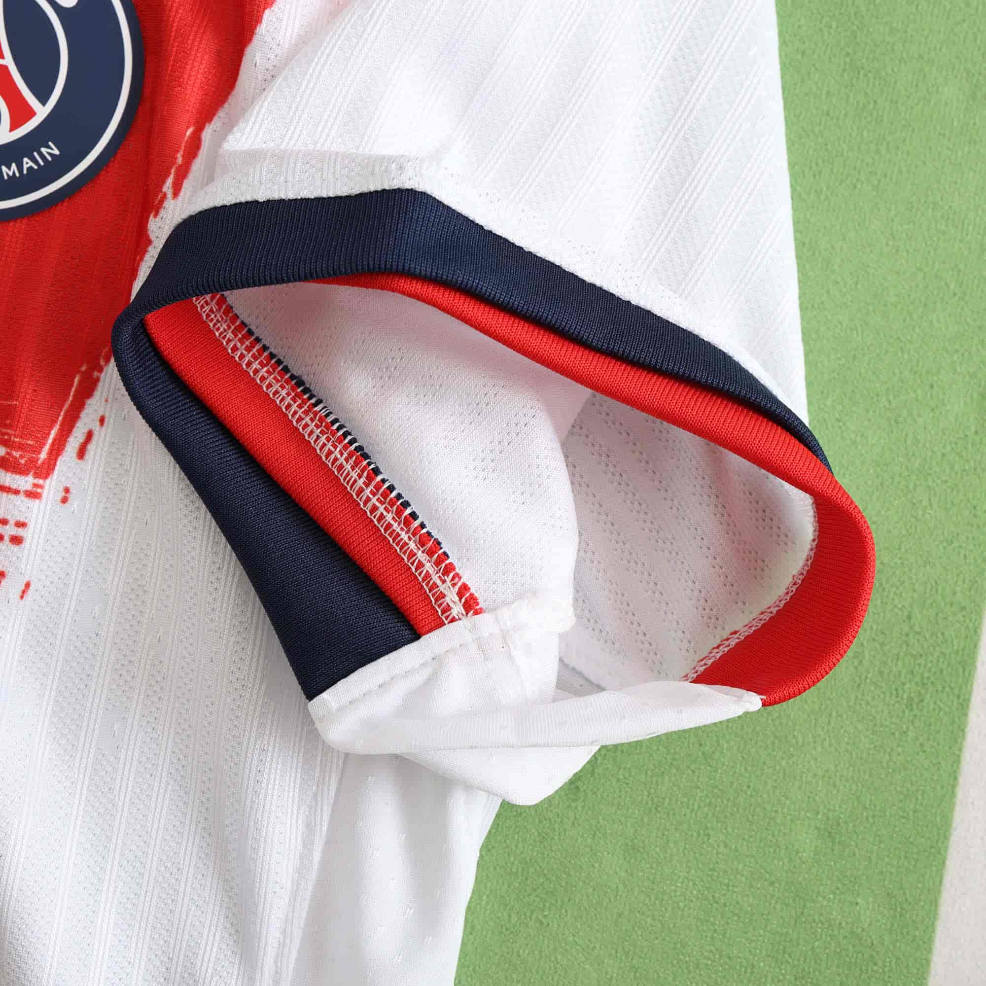 Paris Saint-Germain 24-25 Away