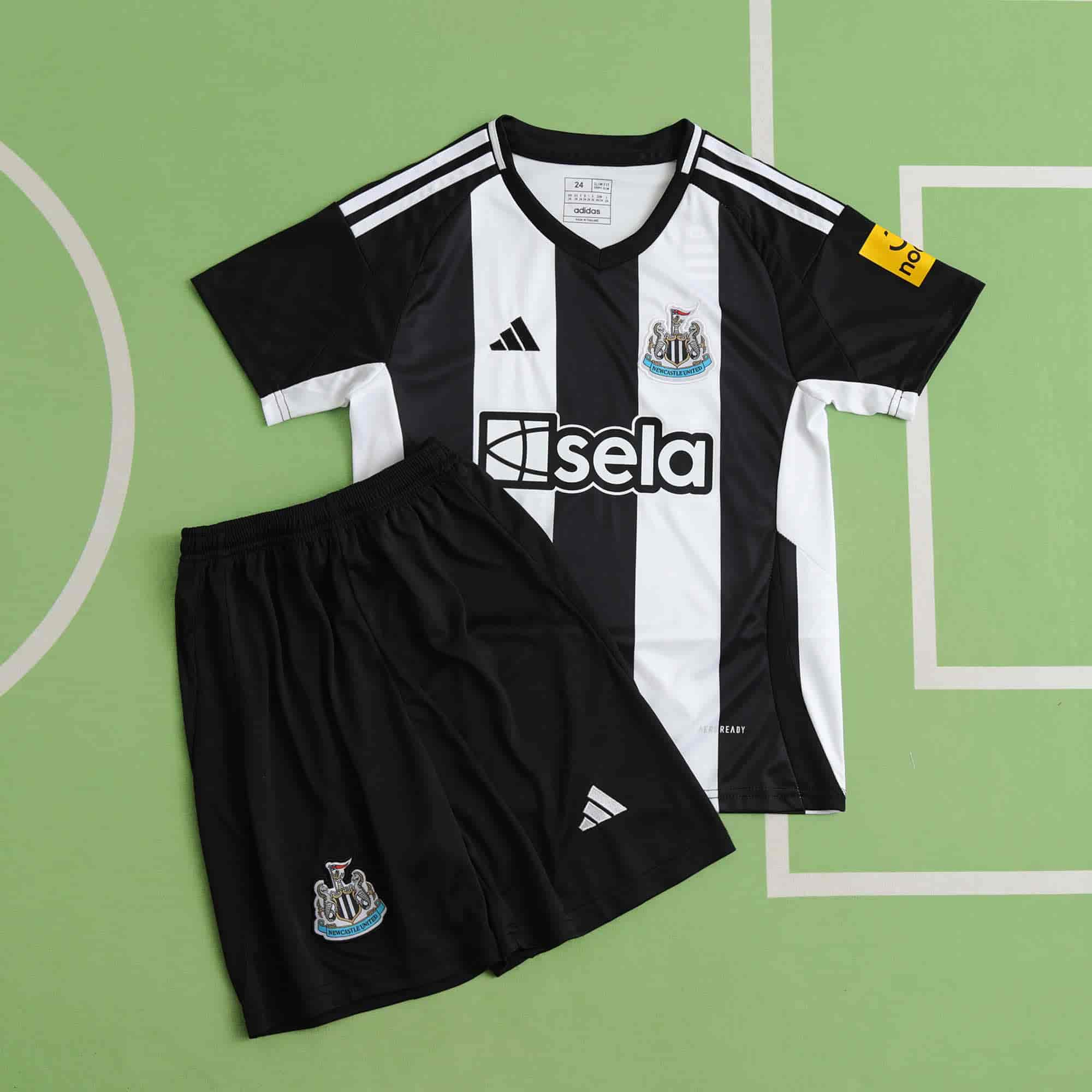 Newcastle United 24-25 Home Kids