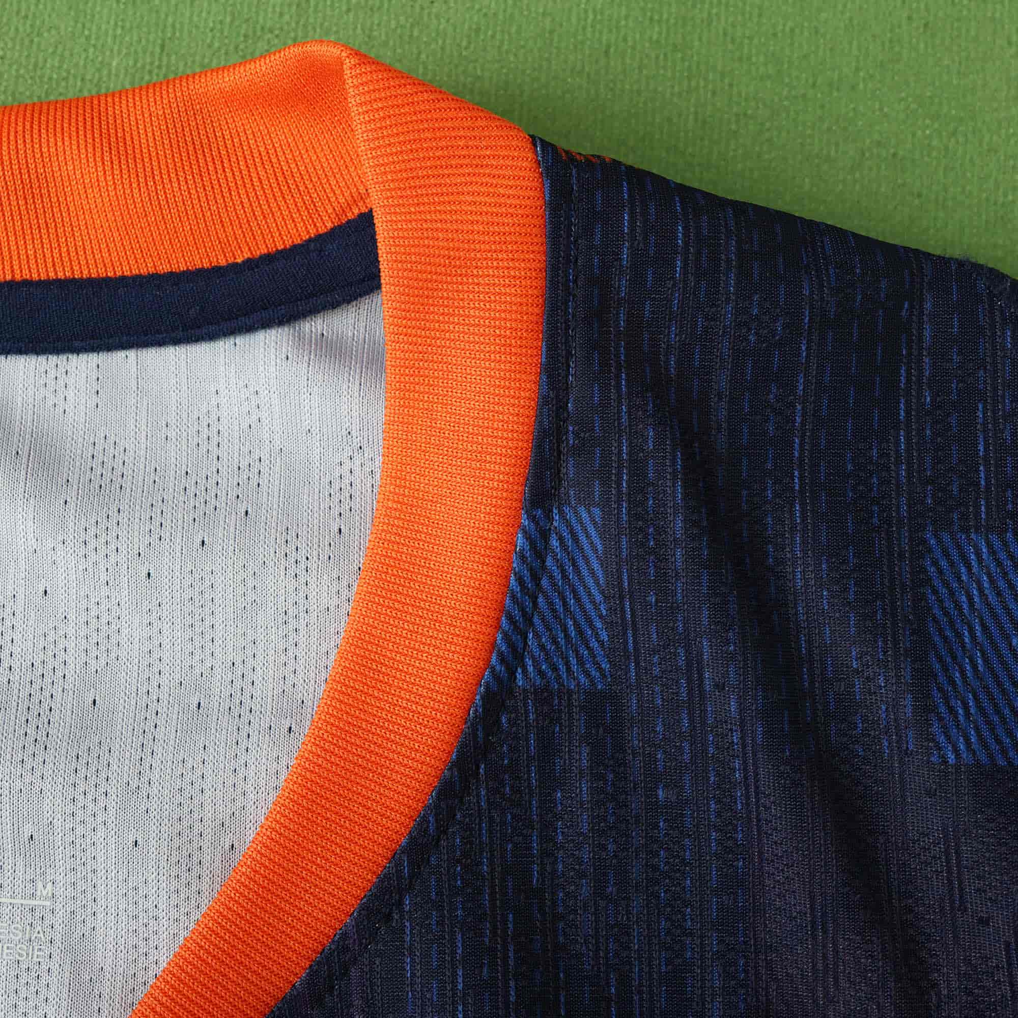 Netherlands 24-25 Away