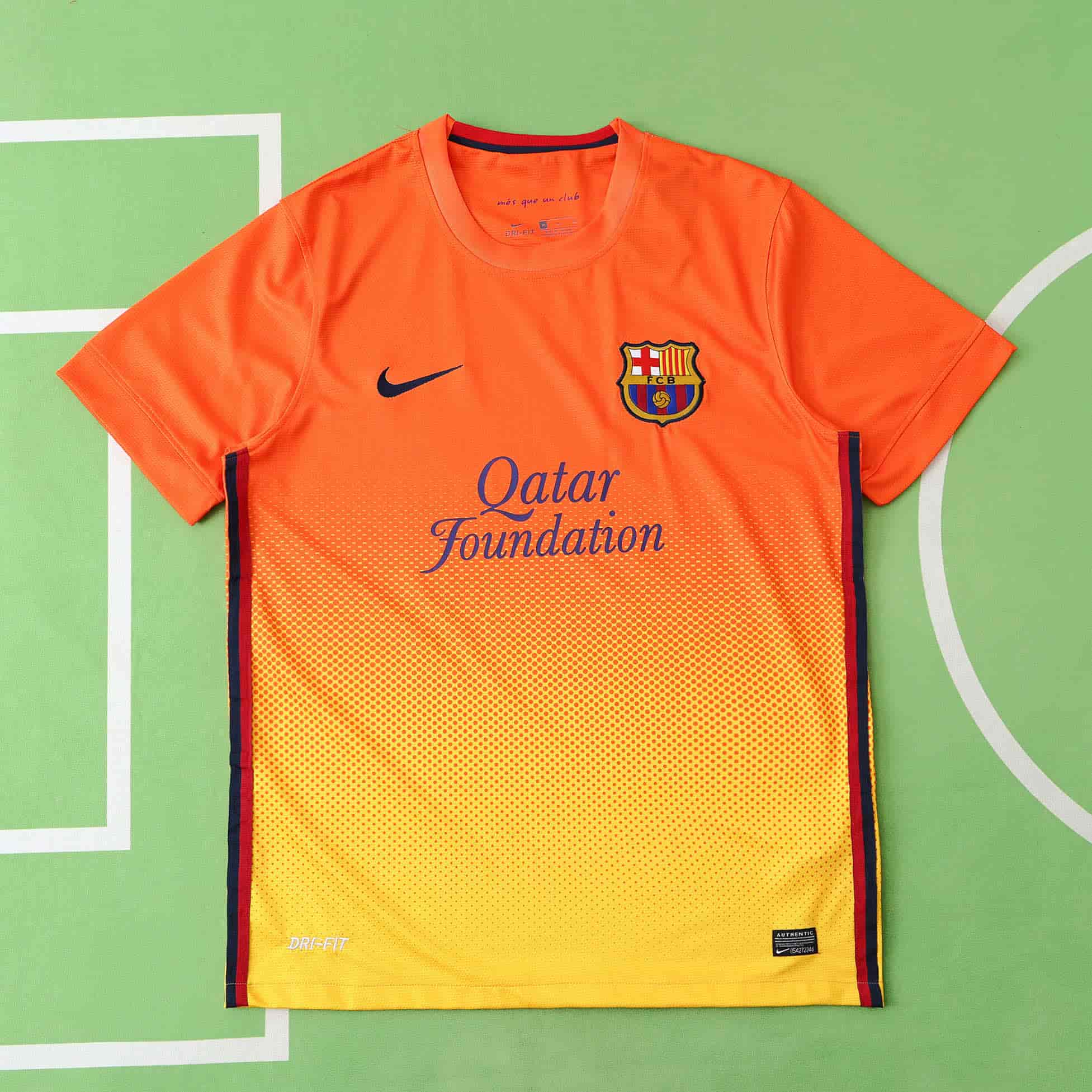 FC Barcelona 12-13 Away Retro