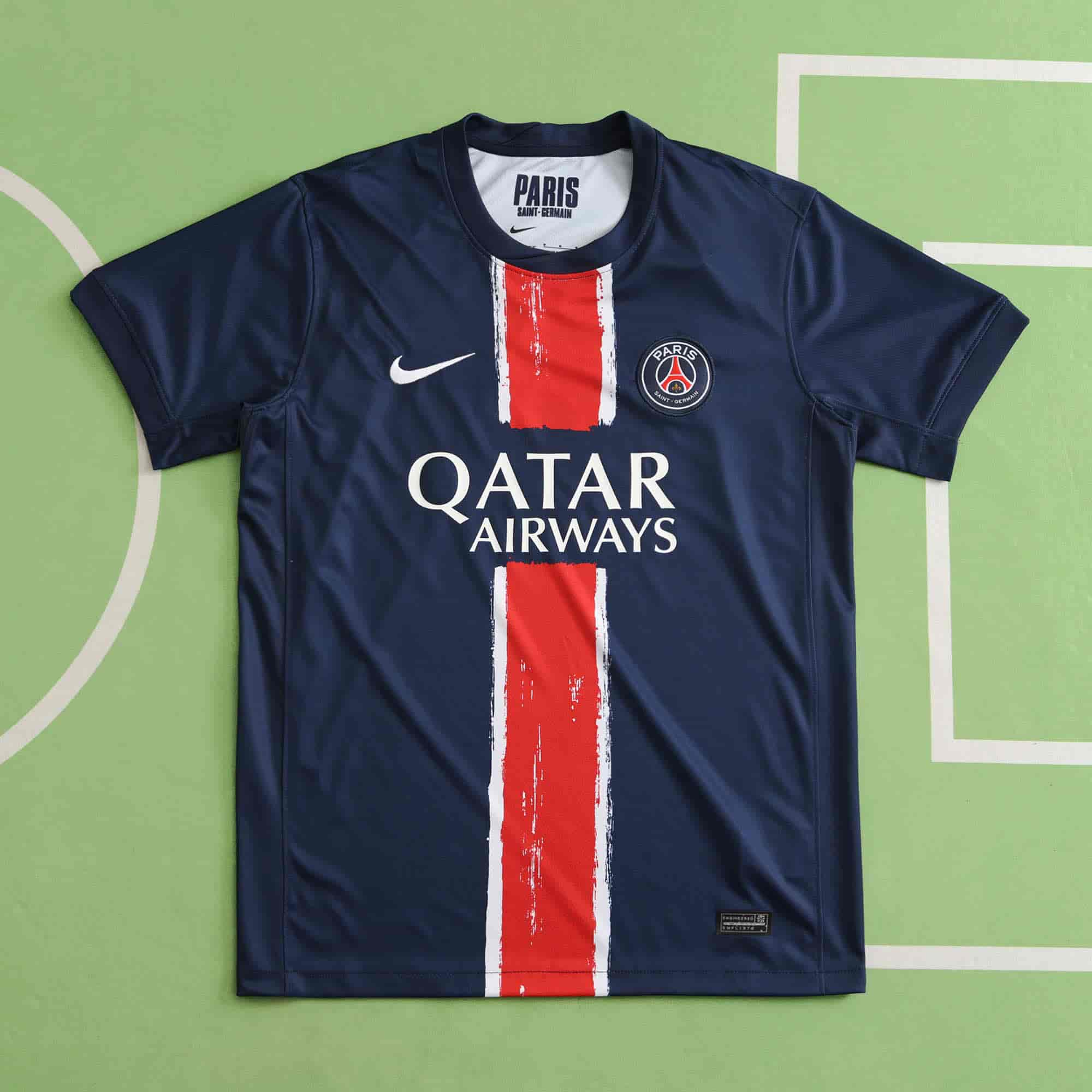 Paris Saint-Germain 24-25 Home