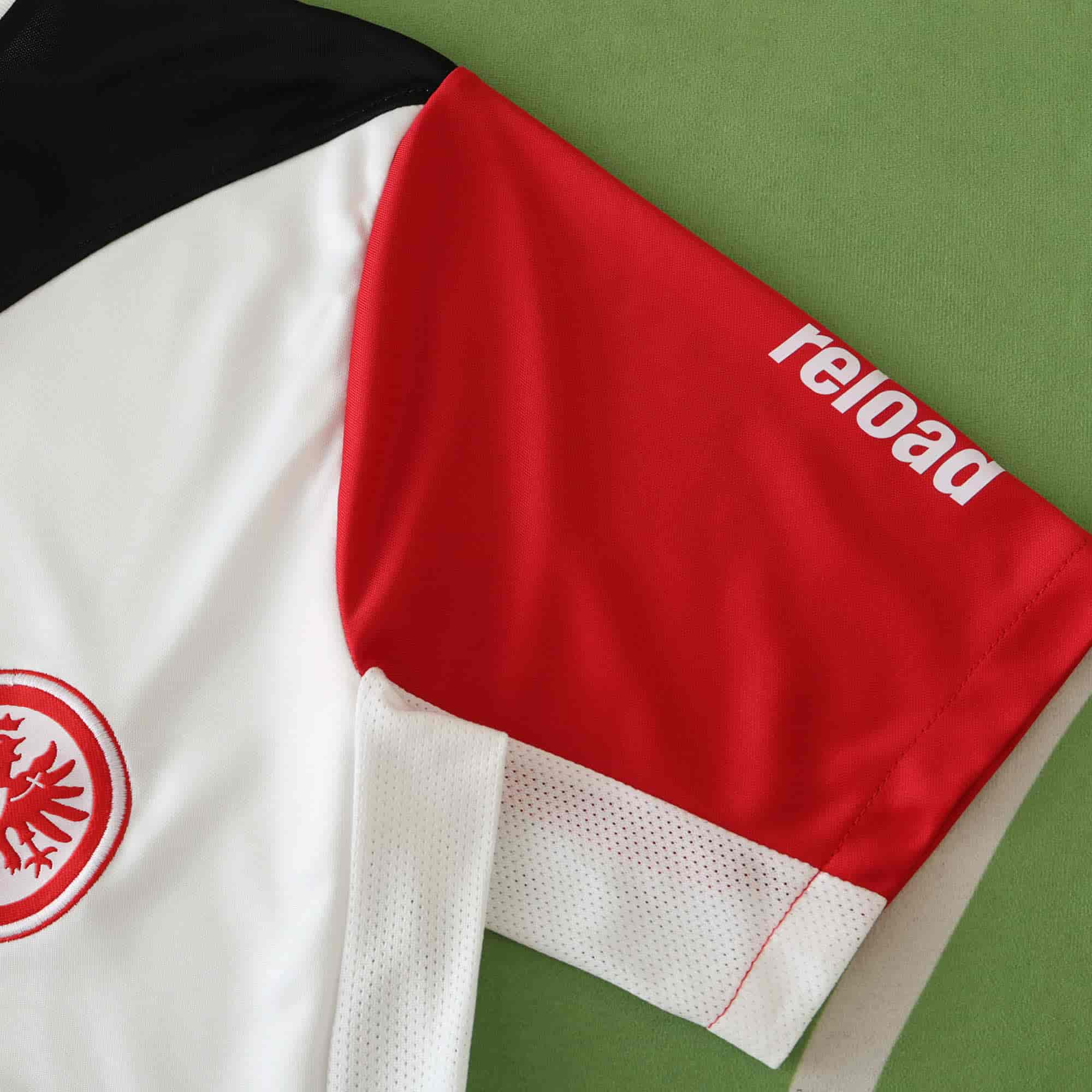 Eintracht Frankfurt 24-25 Home