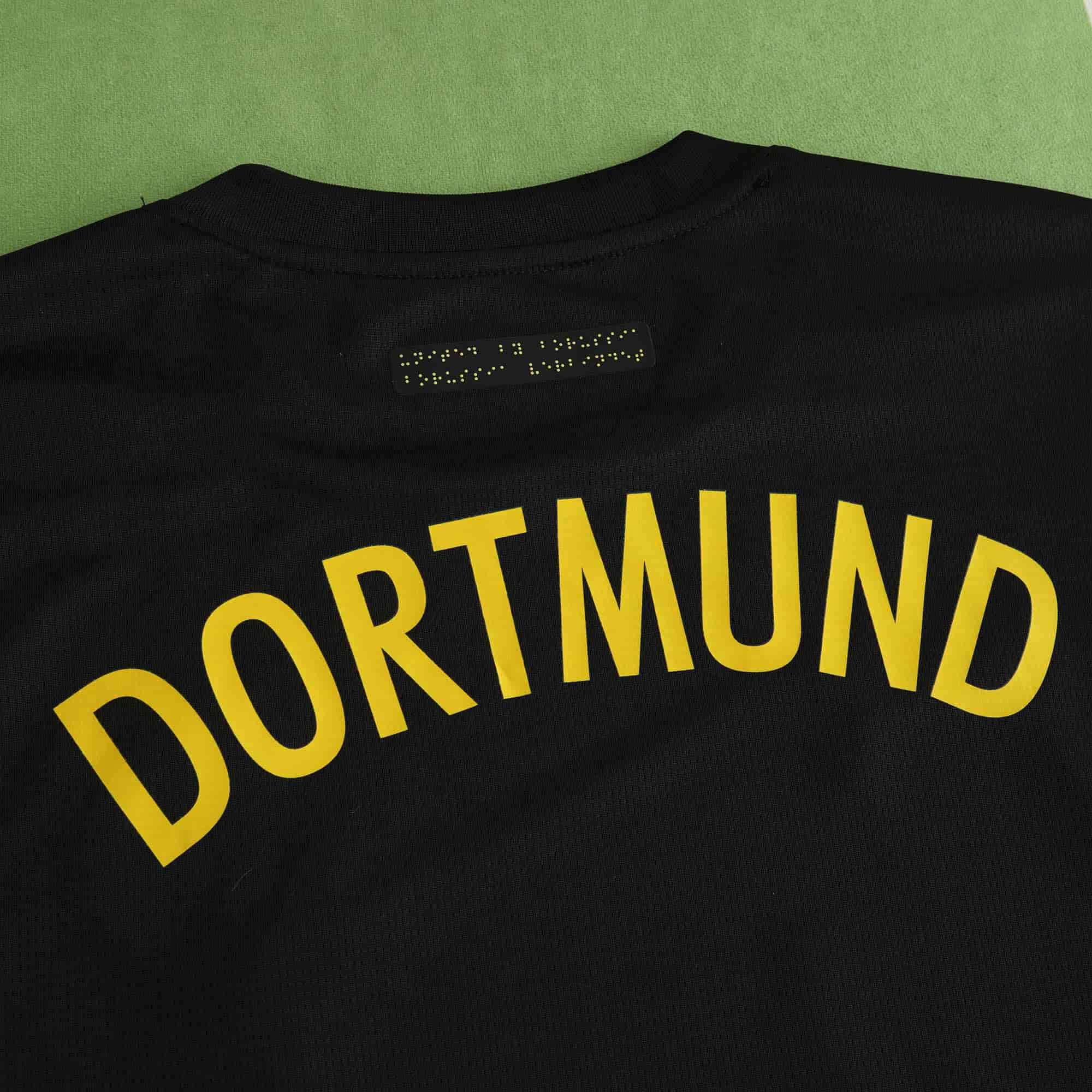 Borussia Dortmund 24-25 Away