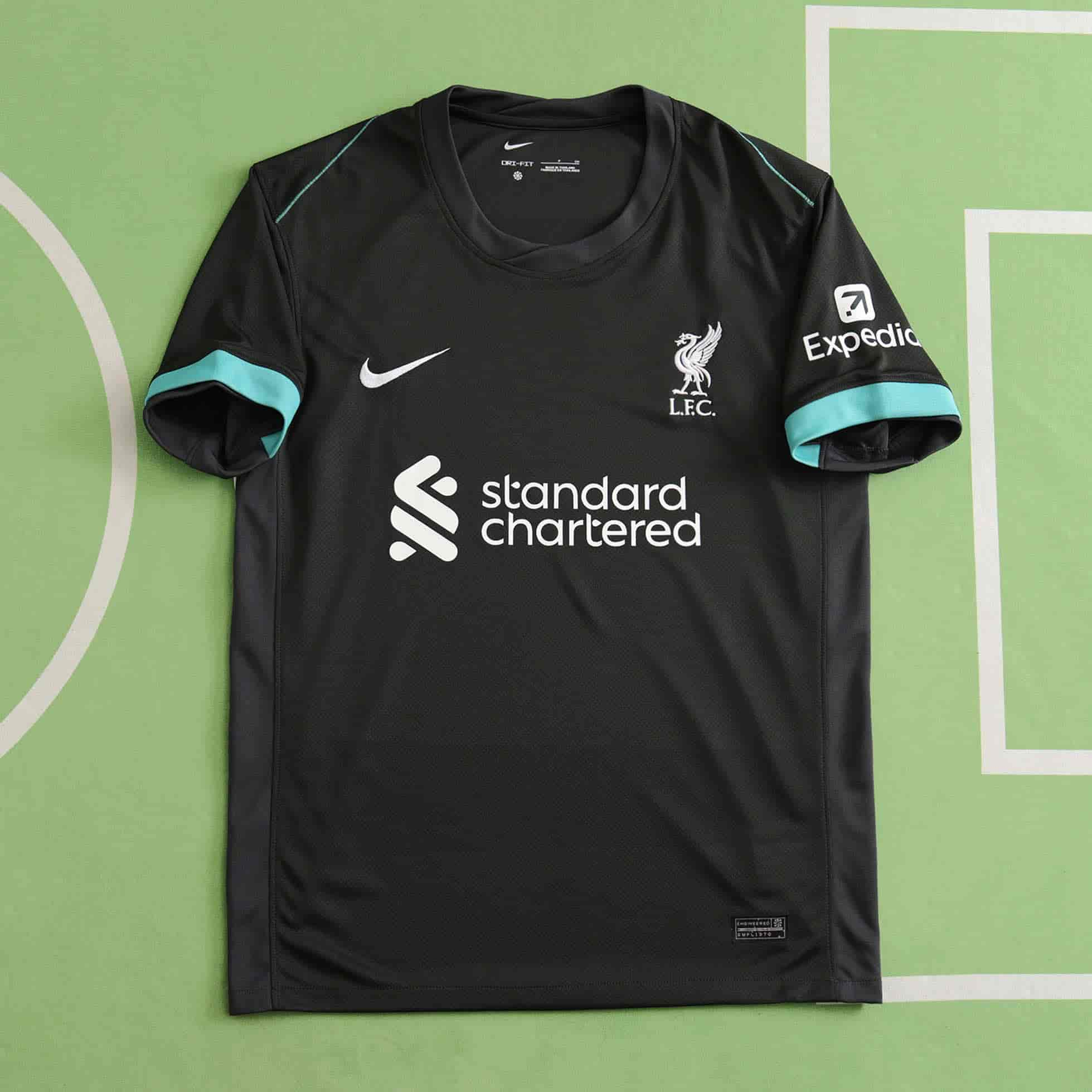 Liverpool 24-25 Away