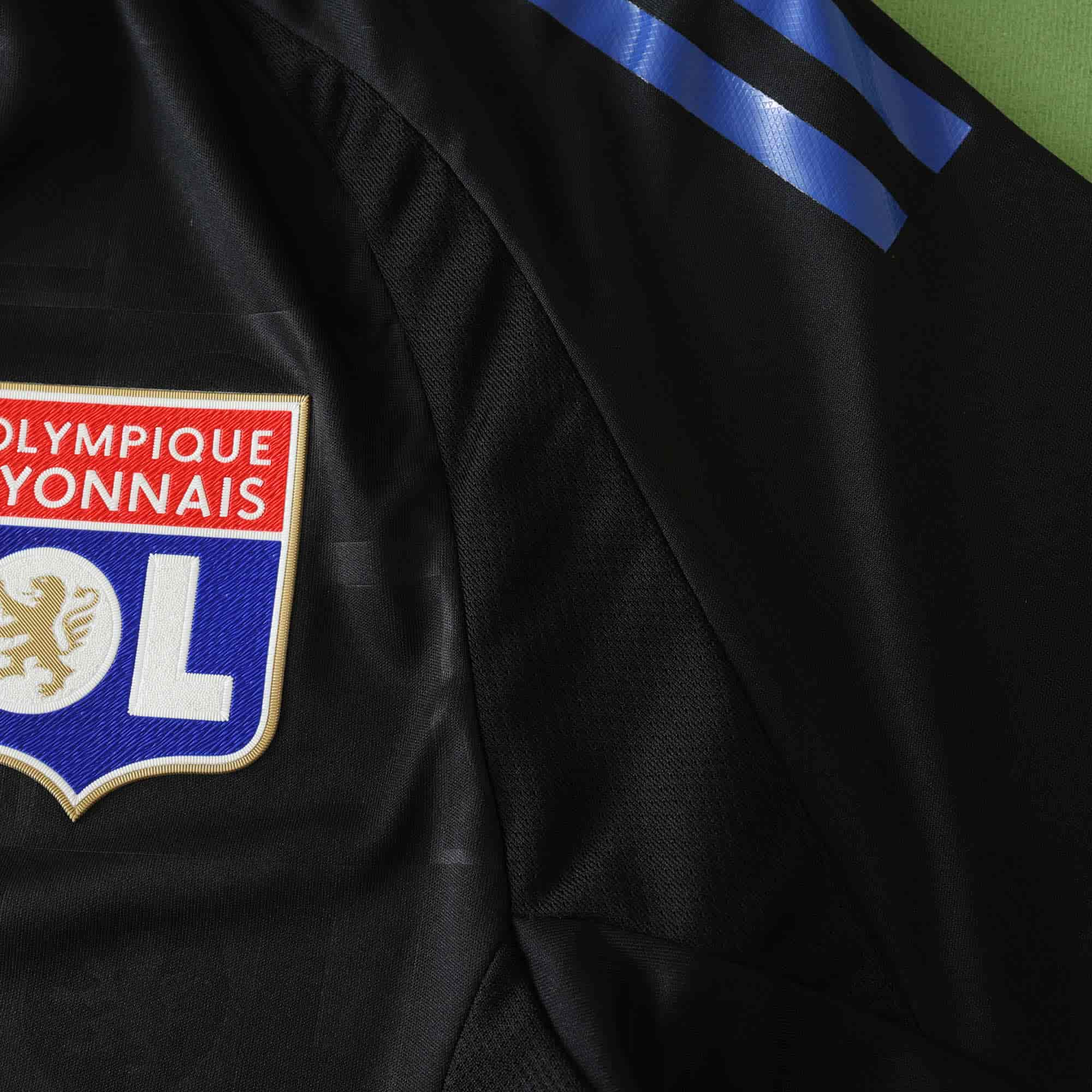 Olympique Lyonnais 24-25 Away