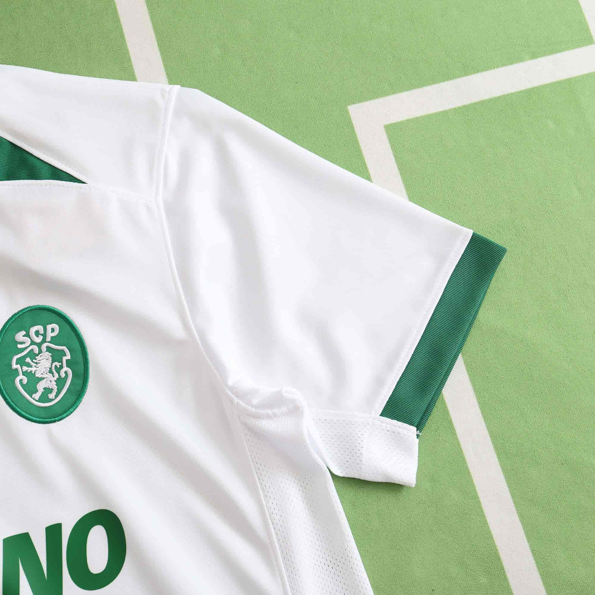 Sporting CP 24-25 Away