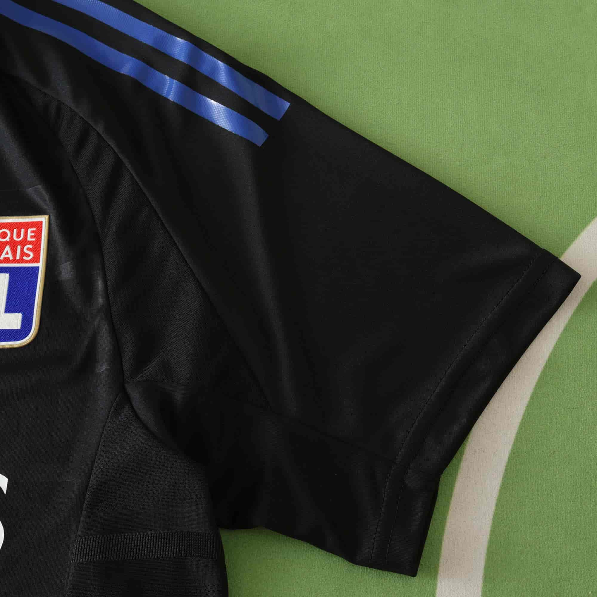 Olympique Lyonnais 24-25 Away