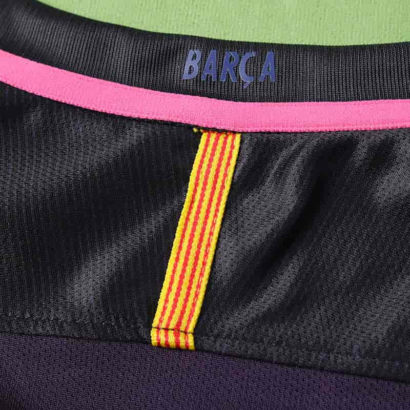 FC Barcelona 16-17 Away Retro